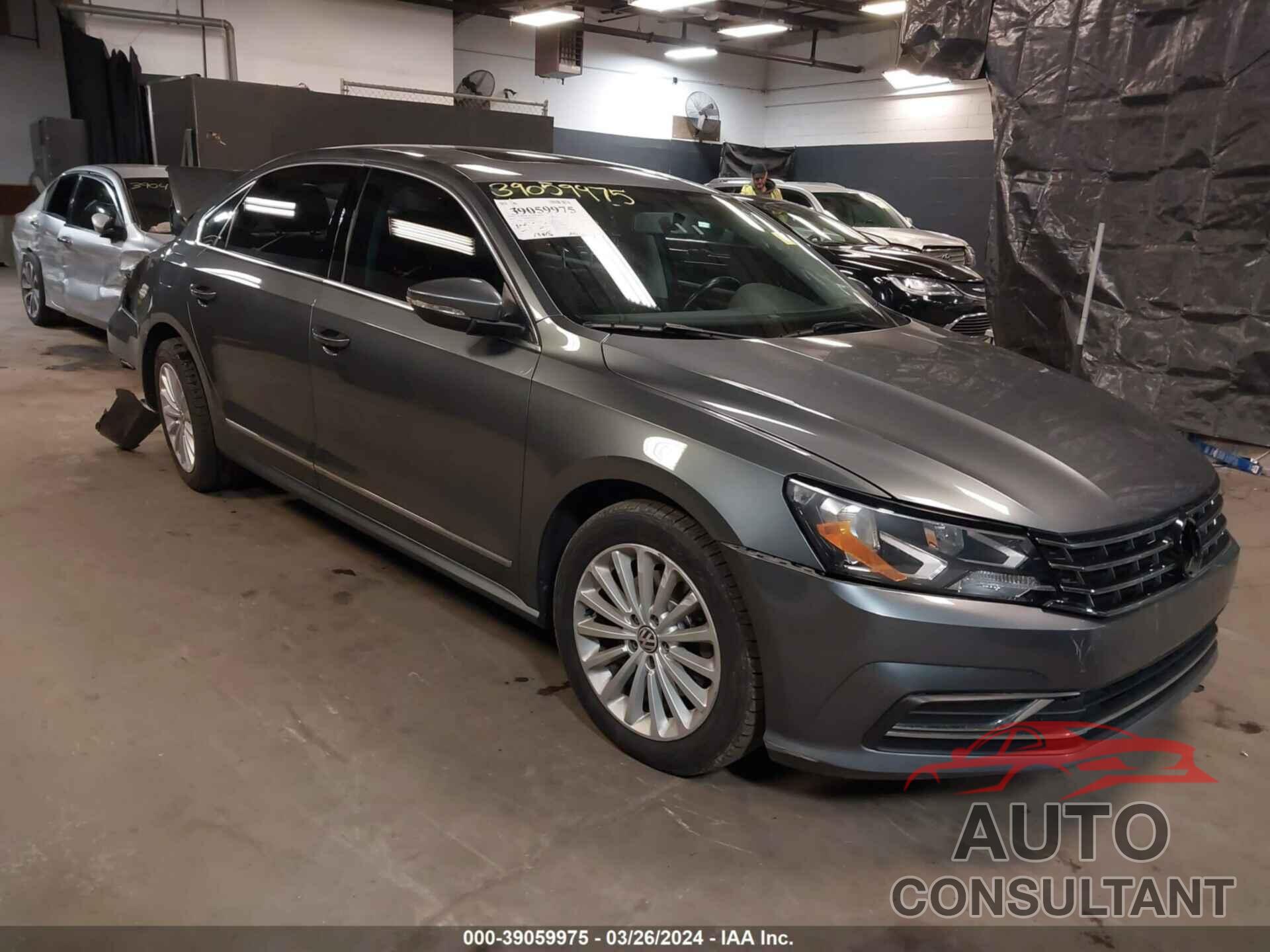 VOLKSWAGEN PASSAT 2017 - 1VWBT7A37HC022442