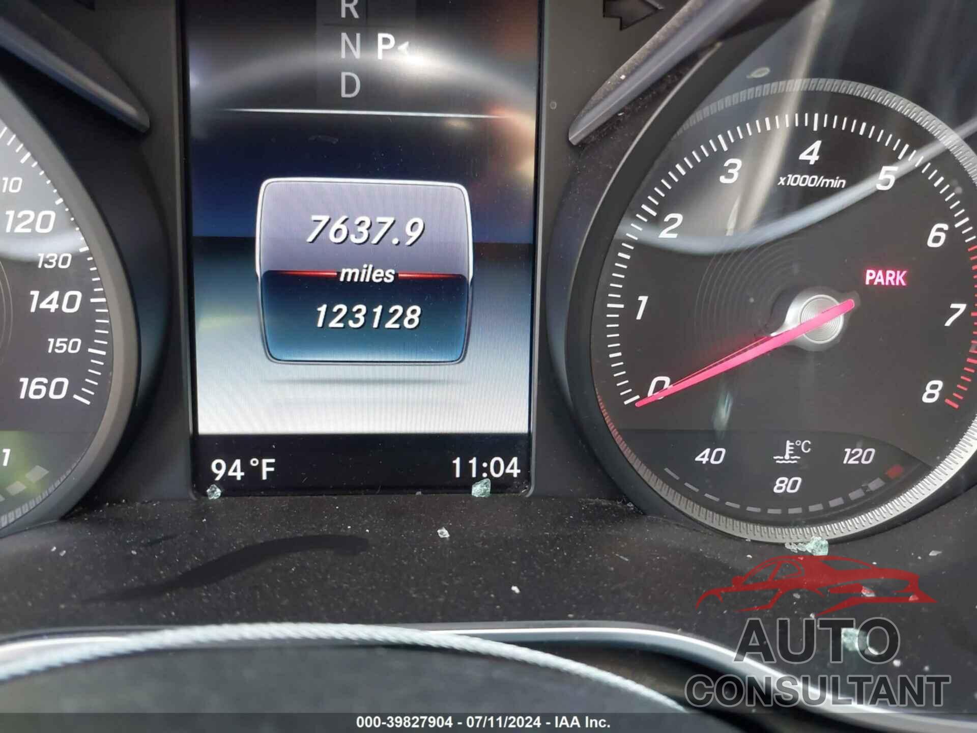 MERCEDES-BENZ C 300 2016 - 55SWF4JB8GU130537