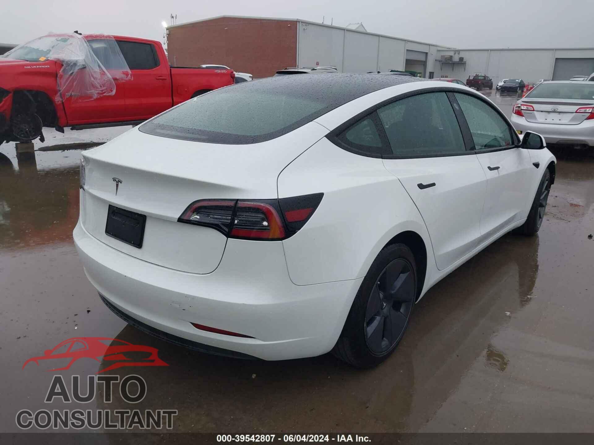 TESLA MODEL 3 2023 - 5YJ3E1EA0PF402778