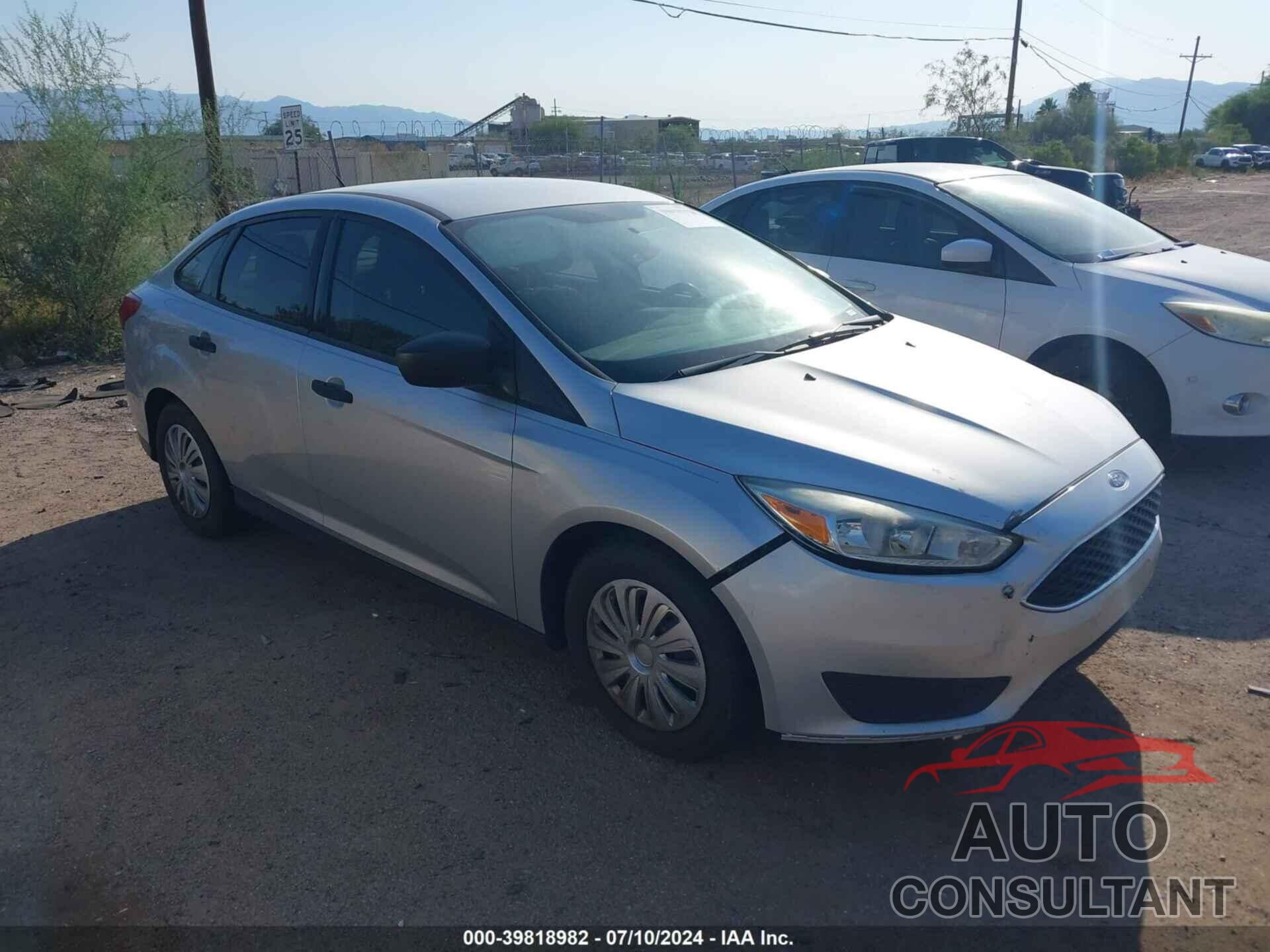 FORD FOCUS 2017 - 1FADP3E25HL230674