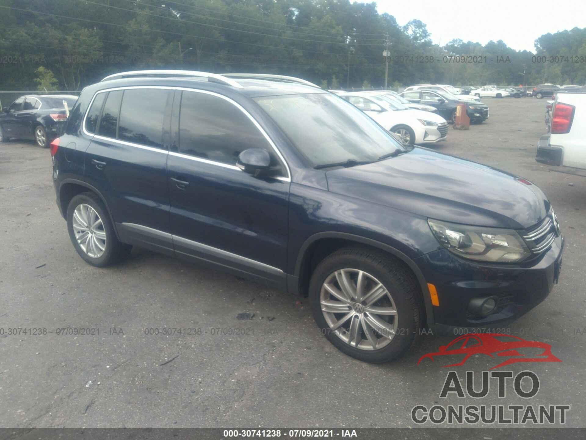 VOLKSWAGEN TIGUAN 2016 - WVGAV7AX8GW532965