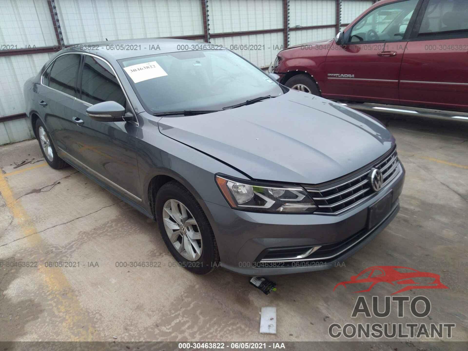 VOLKSWAGEN PASSAT 2017 - 1VWAT7A38HC078076