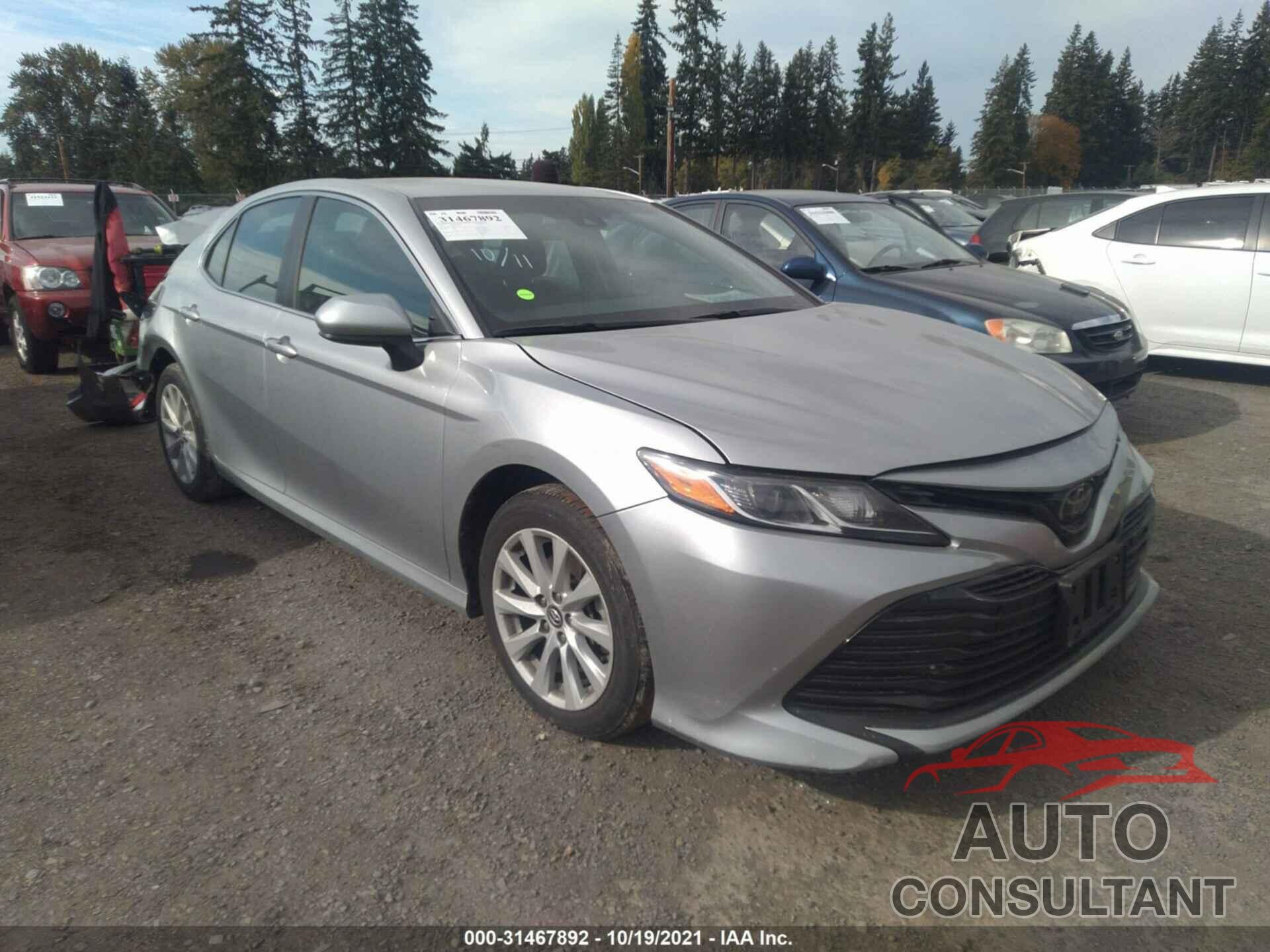 TOYOTA CAMRY 2018 - 4T1B11HK4JU054134