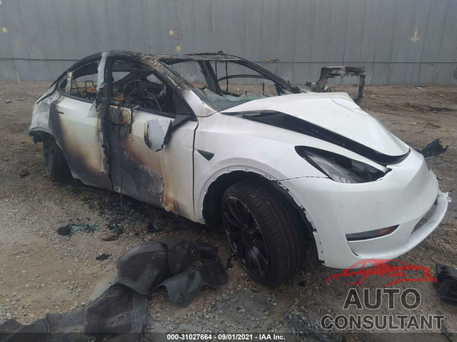 TESLA MODEL Y 2020 - 5YJYGDEF8LF003494