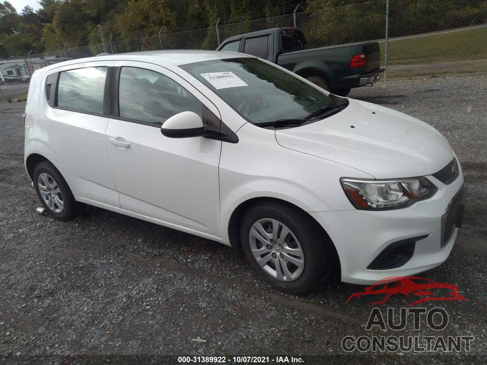 CHEVROLET SONIC 2017 - 1G1JG6SH6H4146728