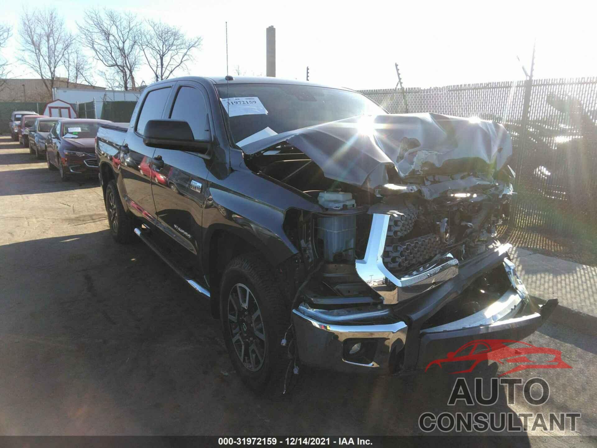 TOYOTA TUNDRA 4WD 2019 - 5TFDY5F19KX828176