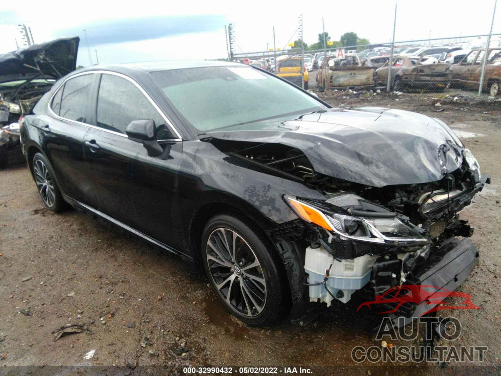 TOYOTA CAMRY 2018 - 4T1B11HK3JU158887