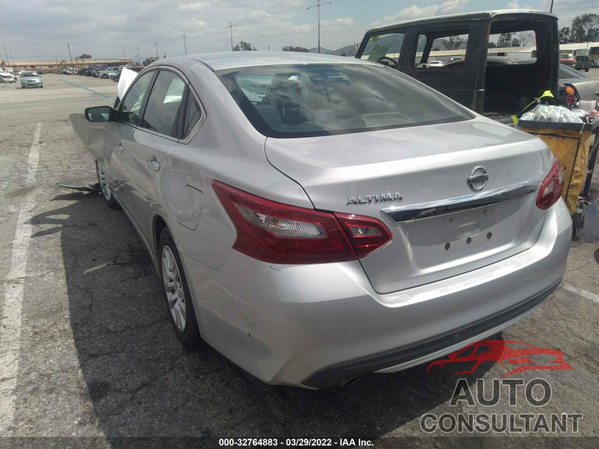 NISSAN ALTIMA 2018 - 1N4AL3AP8JC157533