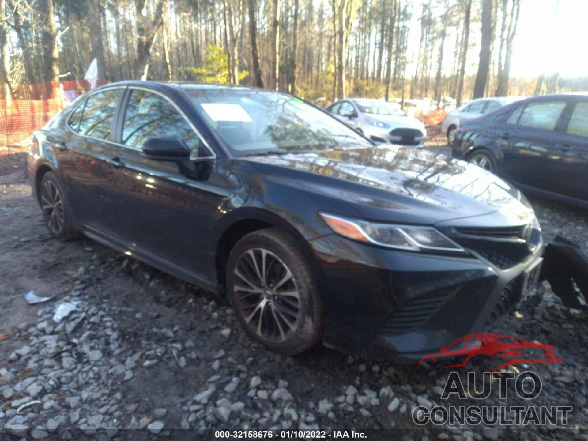 TOYOTA CAMRY 2018 - JTNB11HKXJ3024125