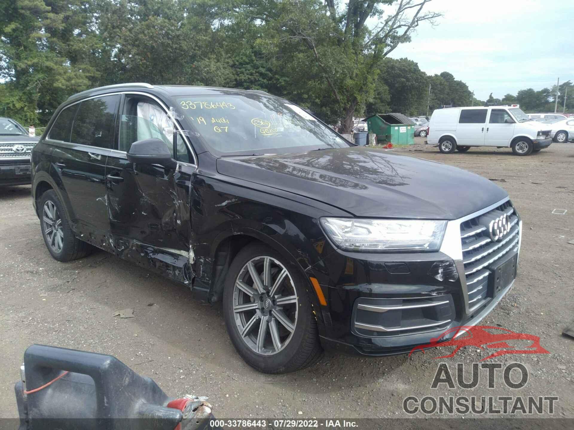 AUDI Q7 2019 - WA1LHAF77KD047810