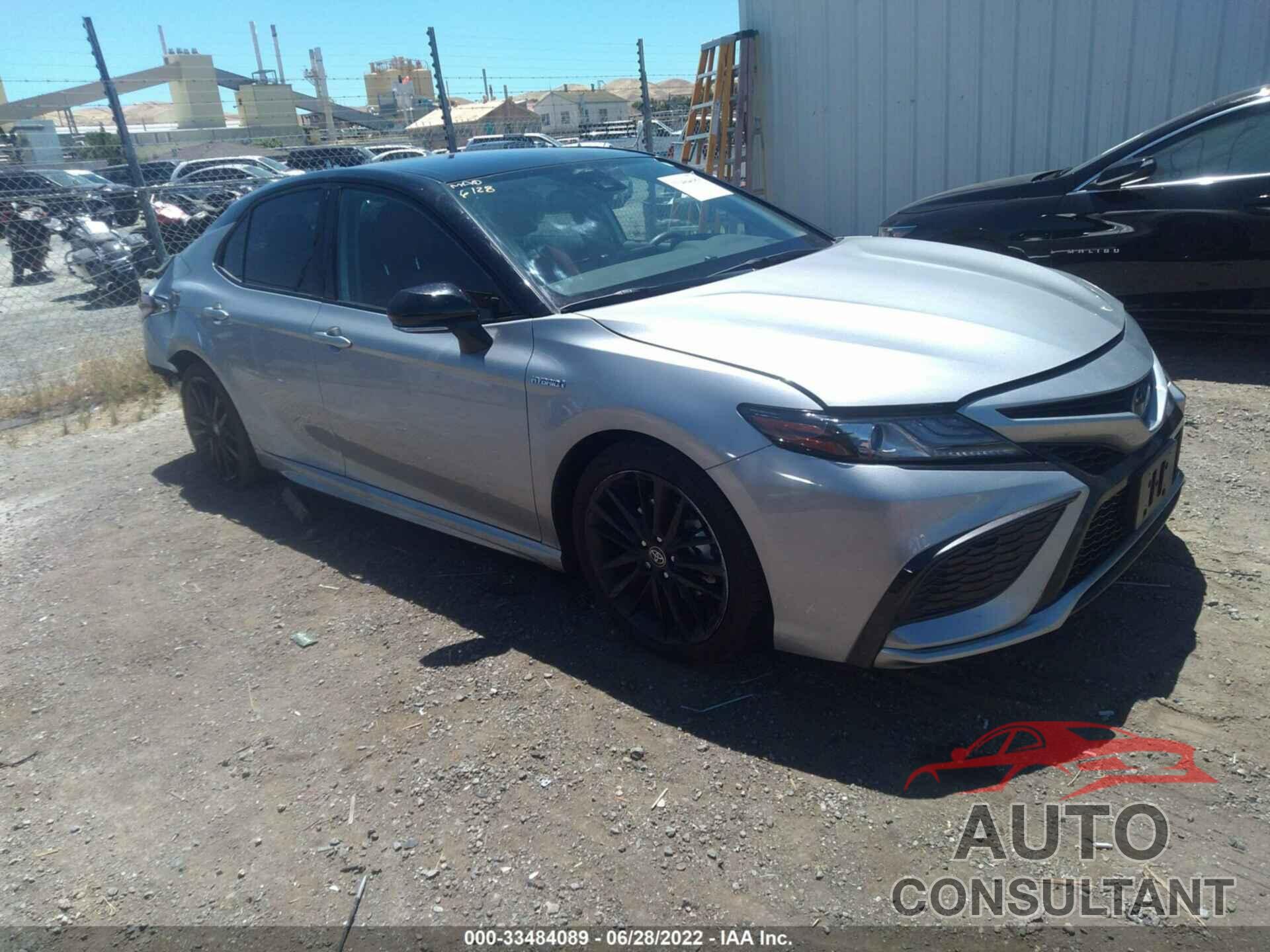 TOYOTA CAMRY 2021 - 4T1K31AK6MU031074