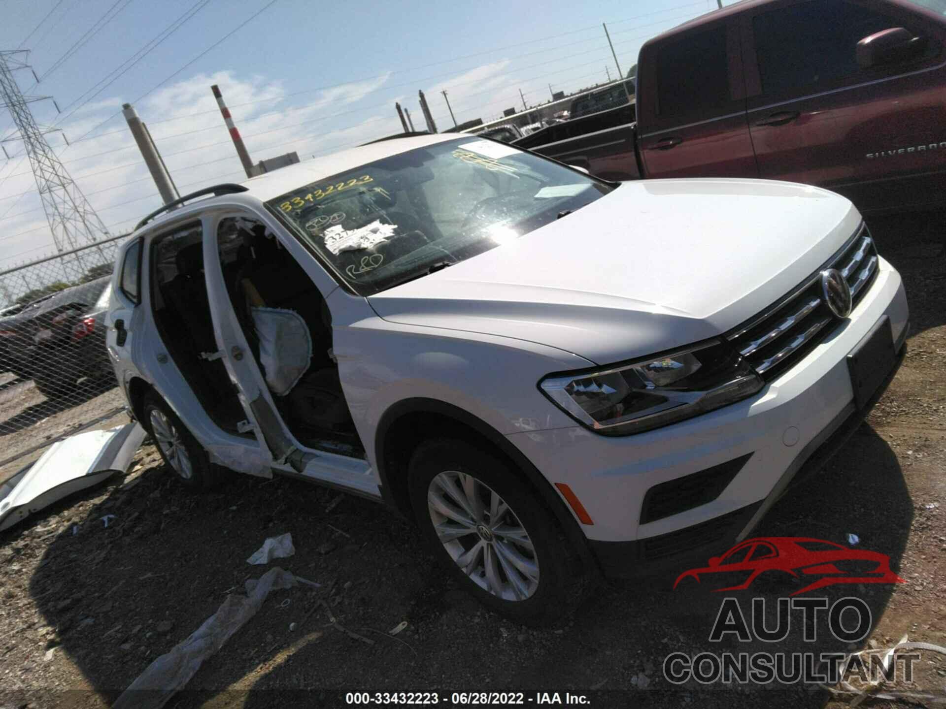 VOLKSWAGEN TIGUAN 2018 - 3VV3B7AX1JM138268