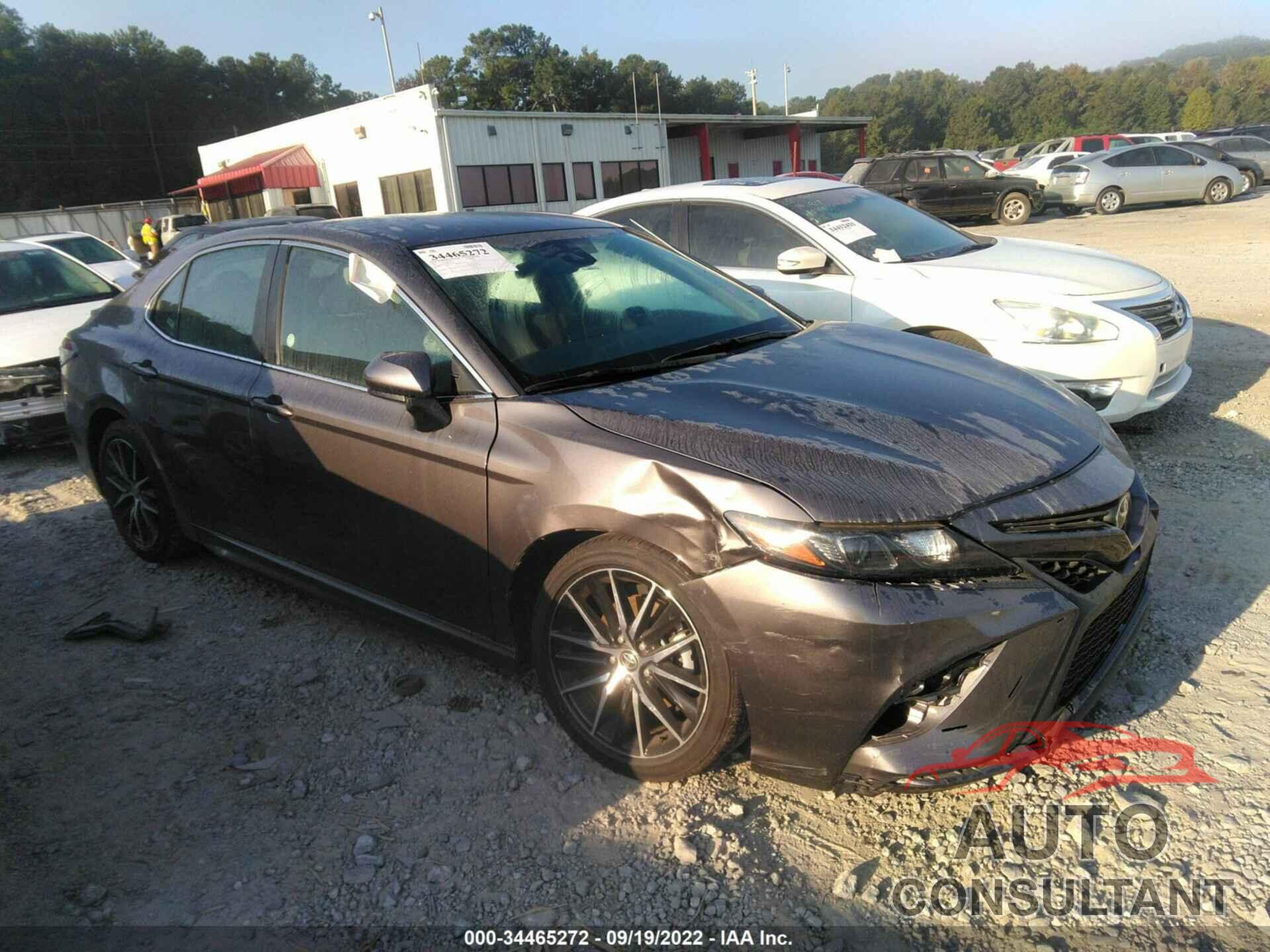 TOYOTA CAMRY 2021 - 4T1G11AK4MU591008