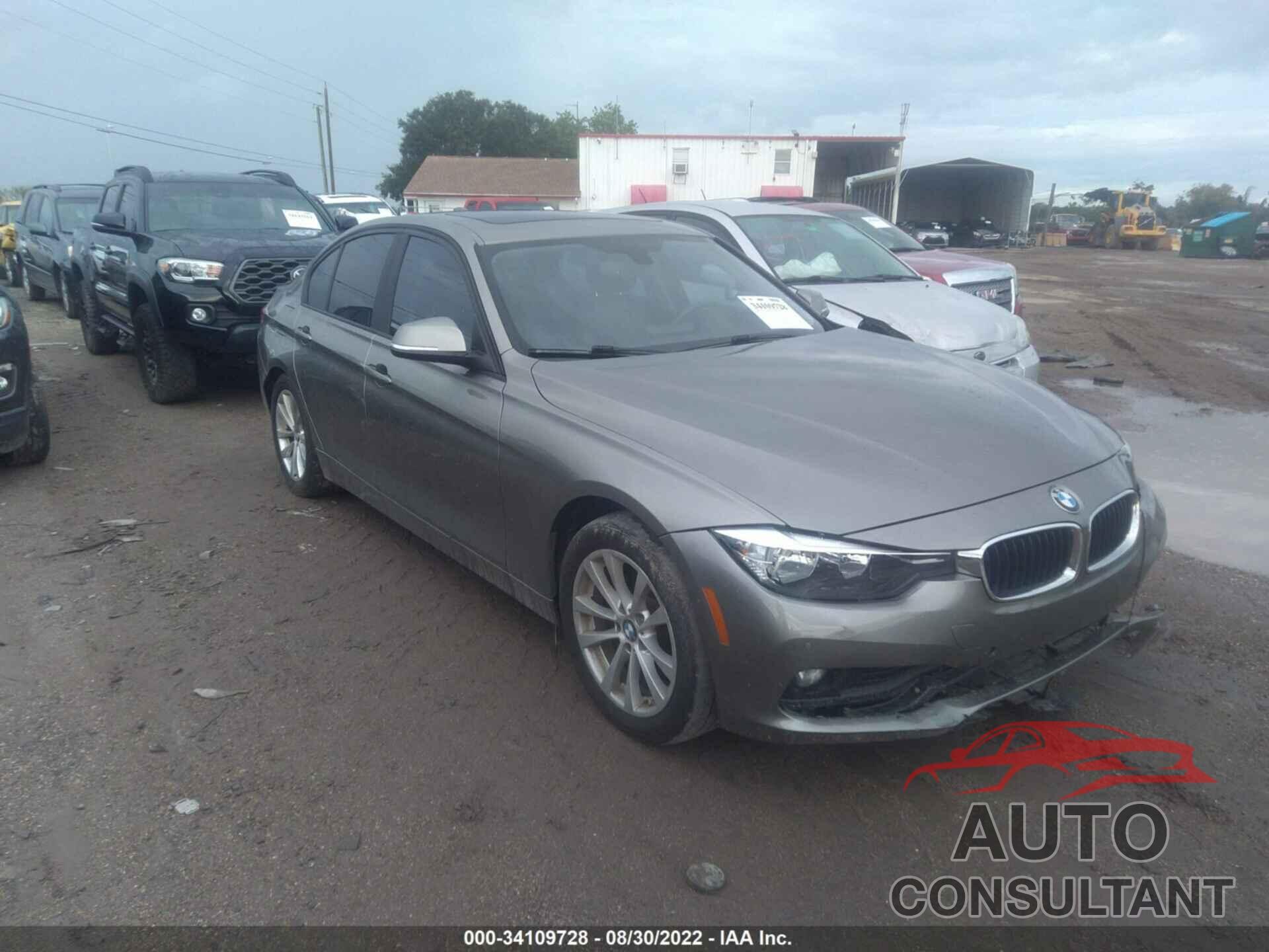 BMW 3 SERIES 2017 - WBA8E1G35HNU15837