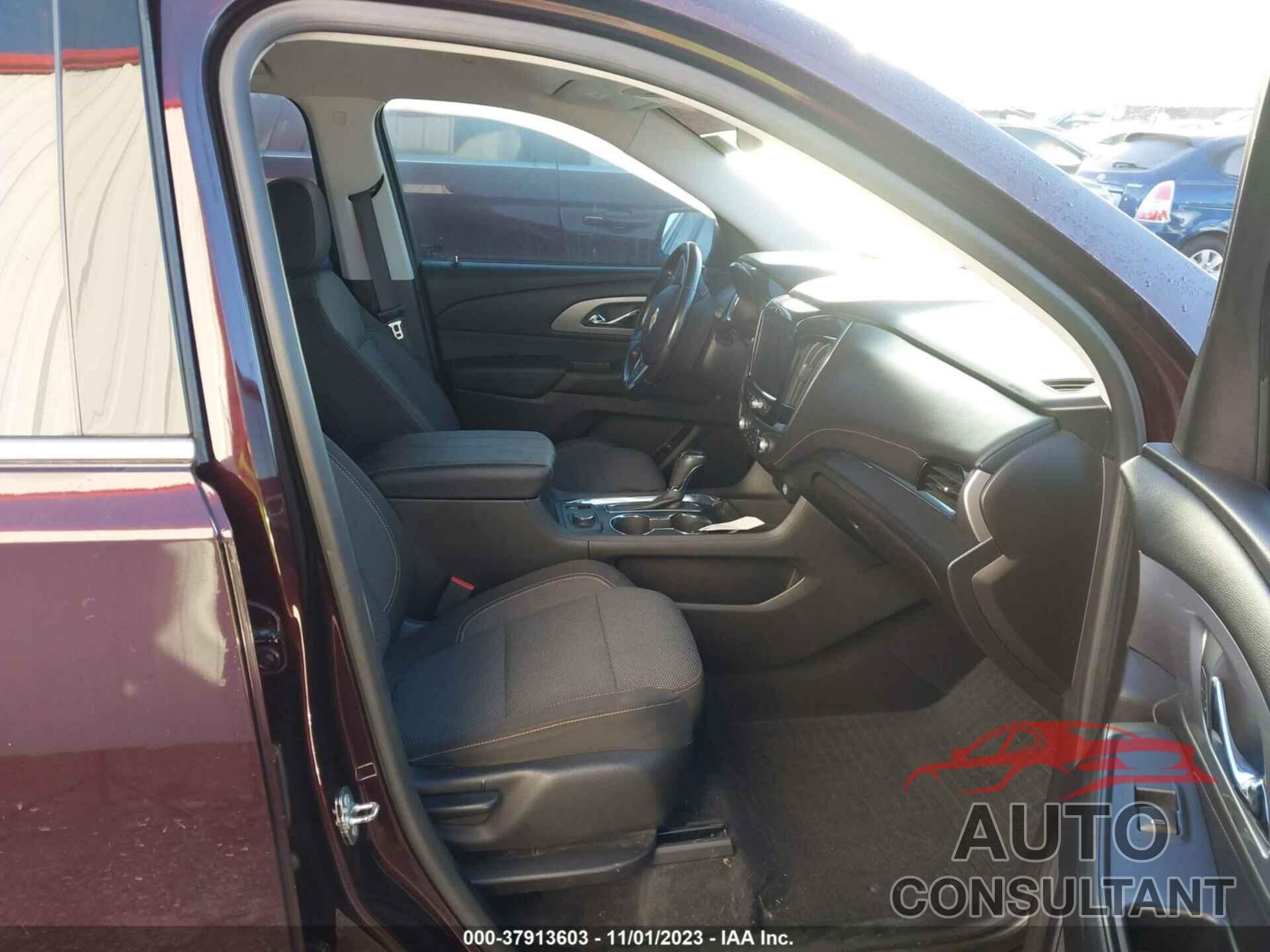 CHEVROLET TRAVERSE 2018 - 1GNERGKW5JJ176521