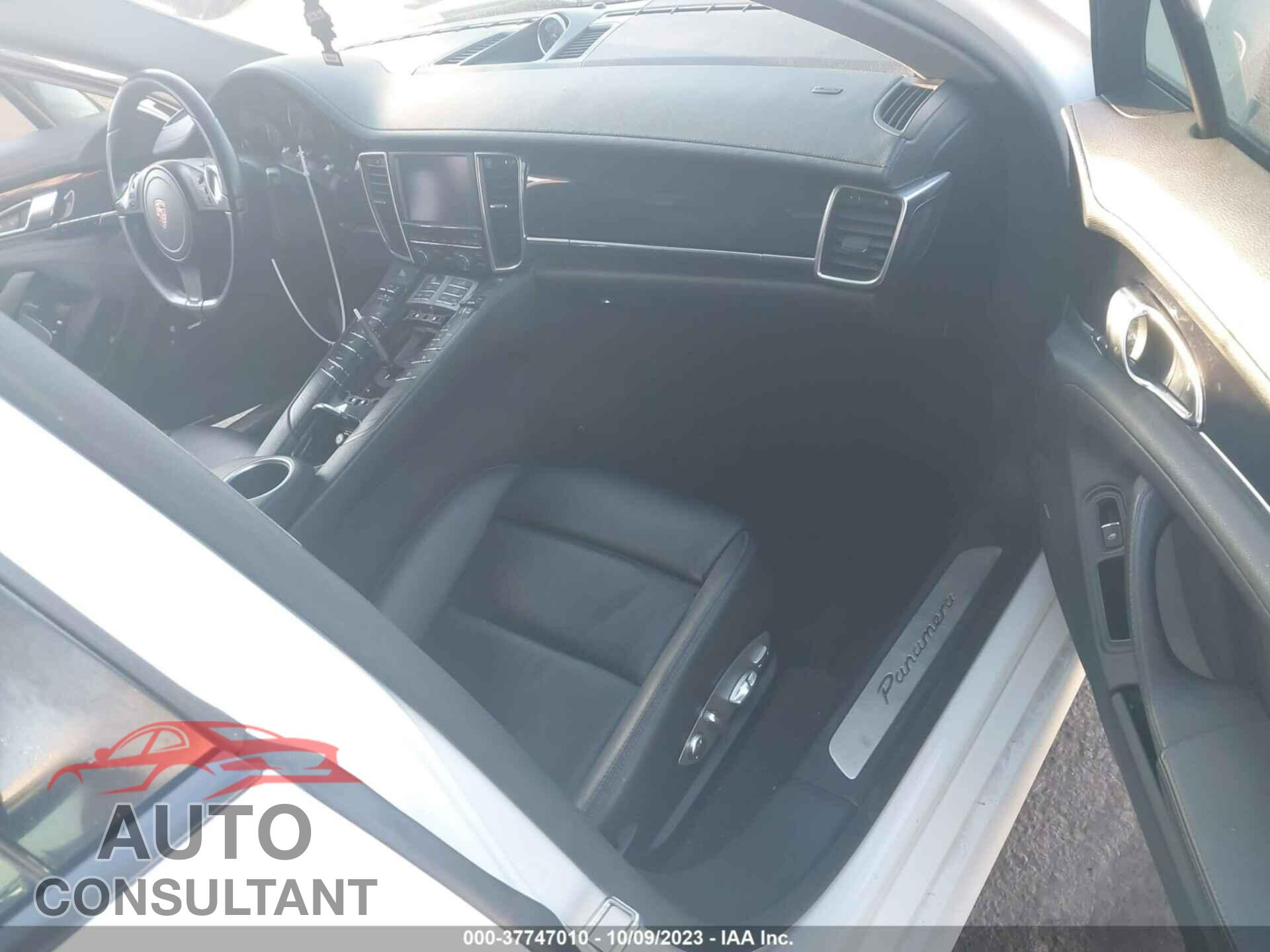PORSCHE PANAMERA 2015 - WP0AA2A72FL005751