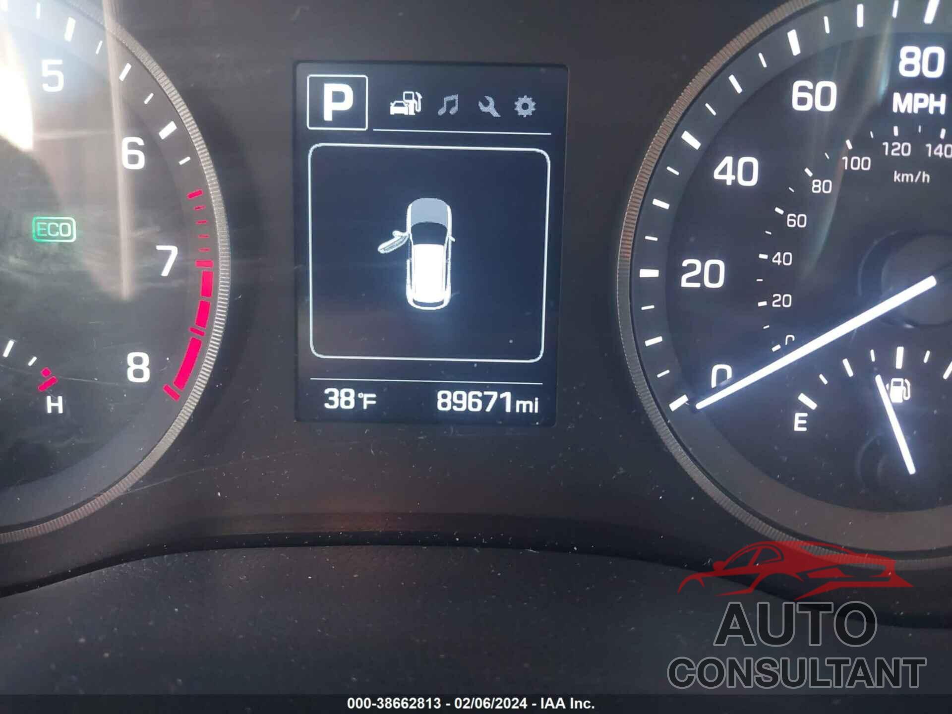 HYUNDAI TUCSON 2018 - KM8J3CA40JU676579