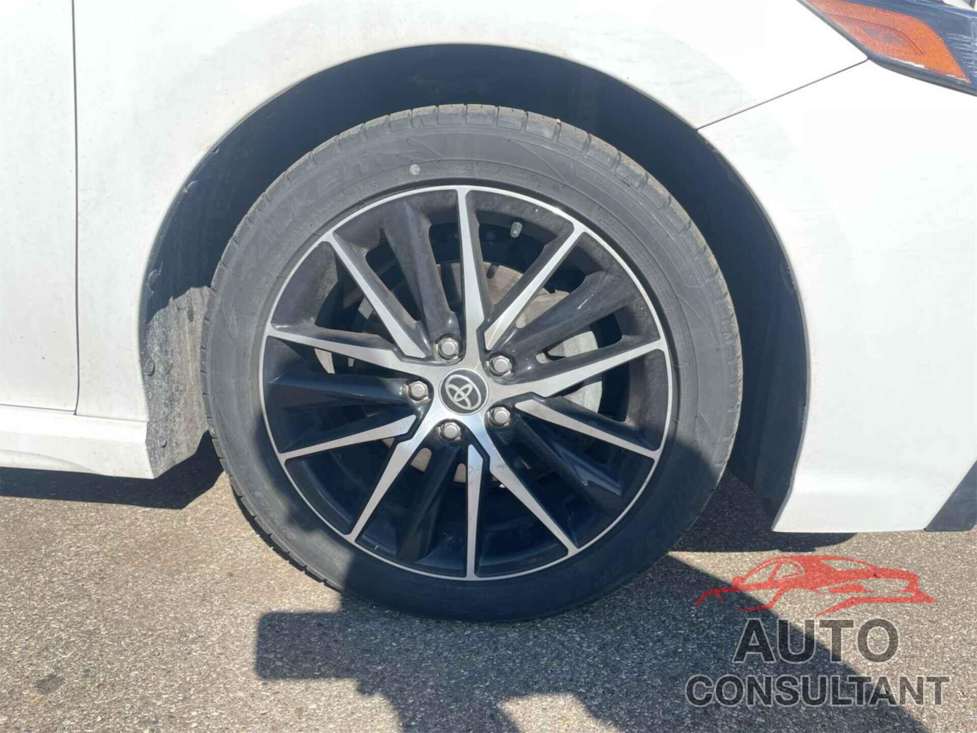 TOYOTA CAMRY 2021 - 4T1G11AKXMU601816