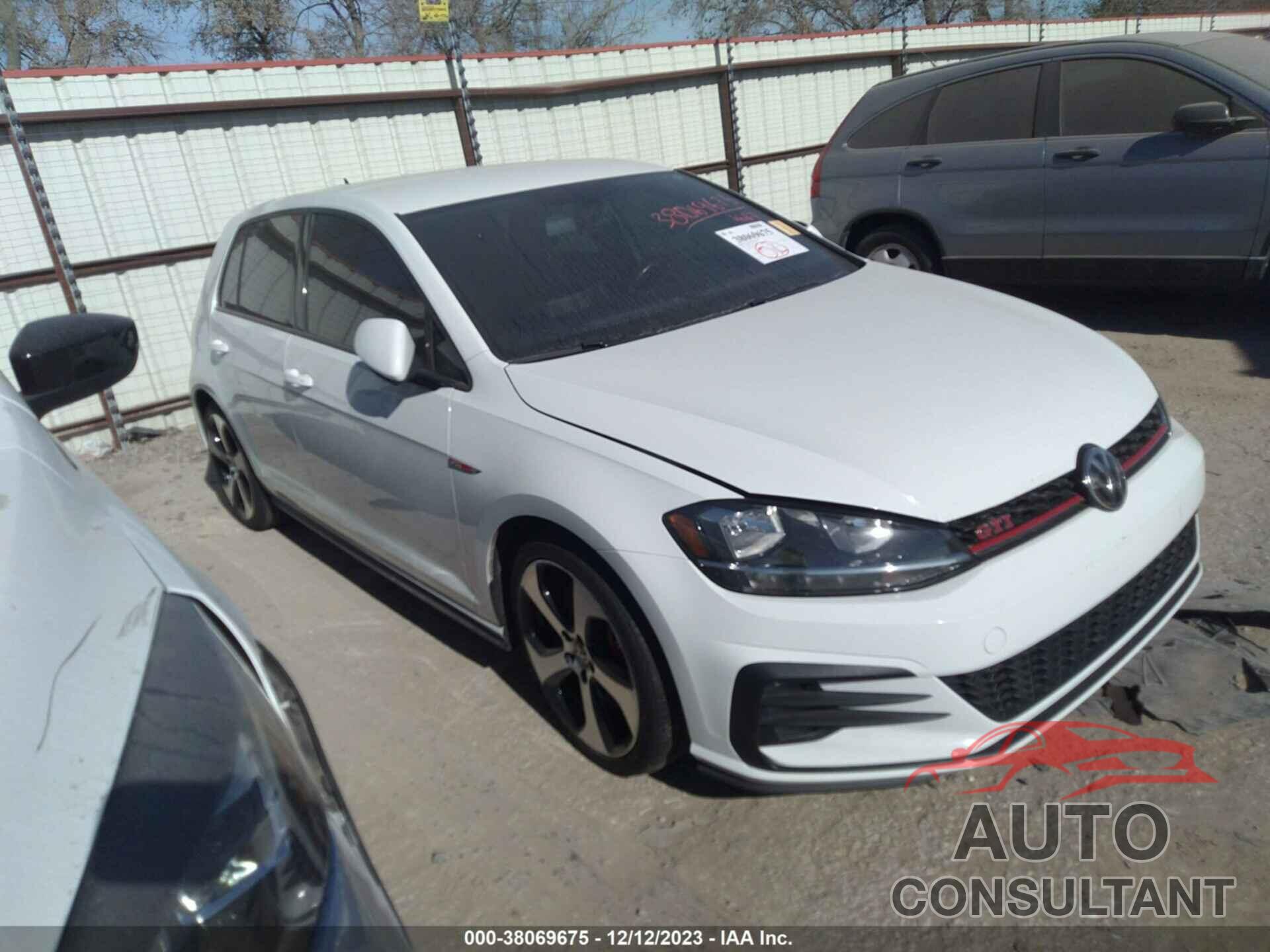 VOLKSWAGEN GOLF GTI 2019 - 3VW6T7AU4KM019059