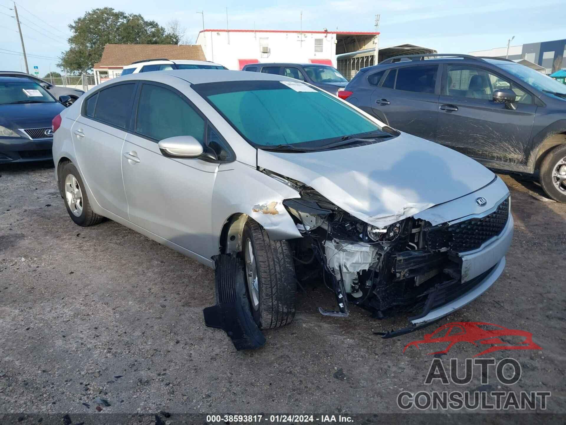 KIA FORTE 2018 - 3KPFK4A72JE236844