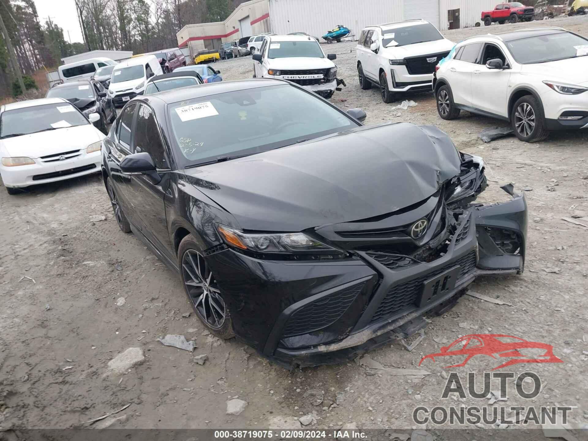 TOYOTA CAMRY 2022 - 4T1G11BK3NU051858