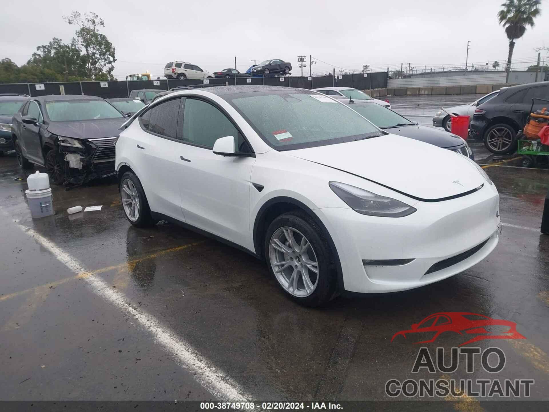 TESLA MODEL Y 2023 - 7SAYGAEE4PF782438