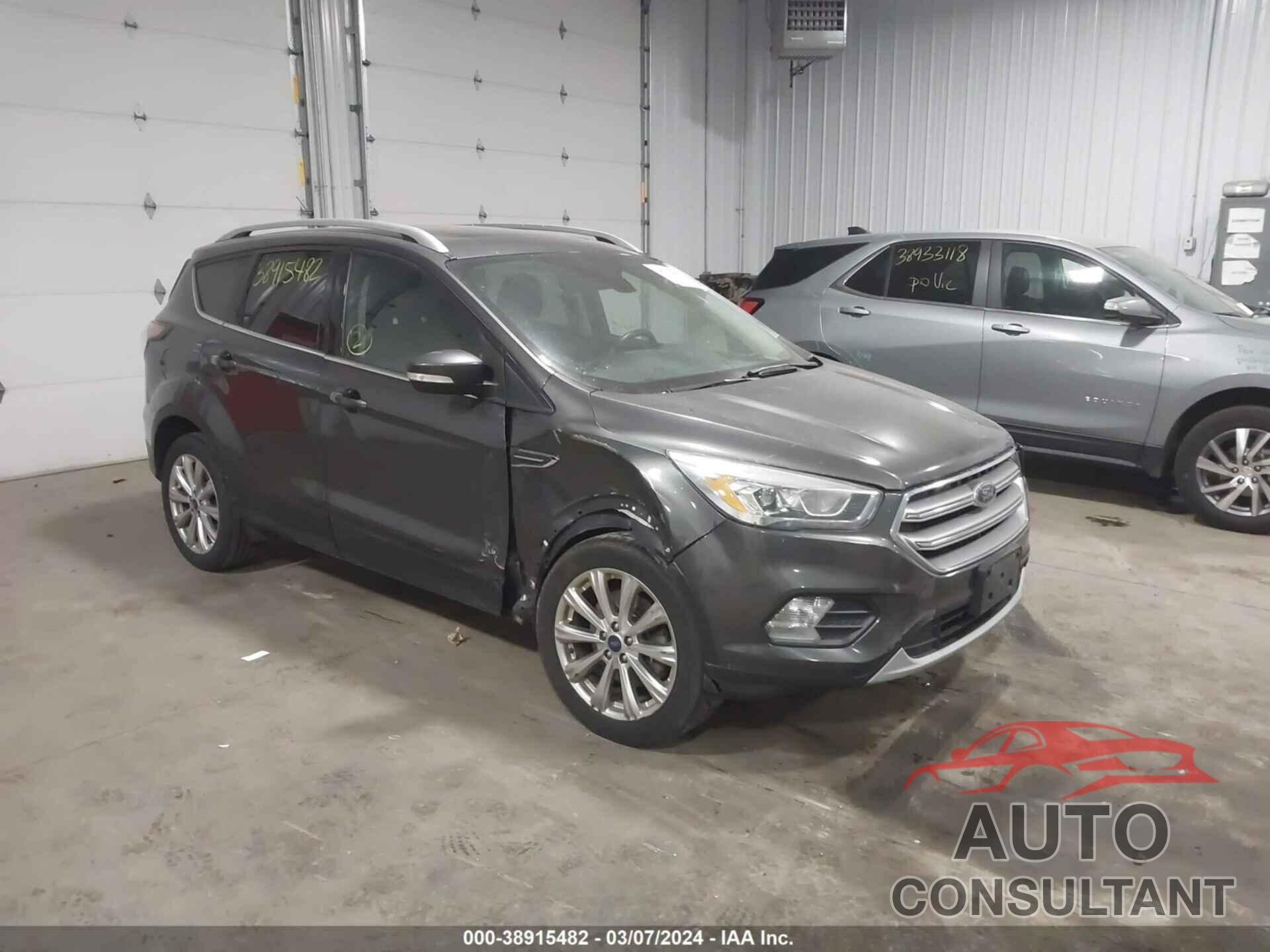 FORD ESCAPE 2017 - 1FMCU9J9XHUA29766