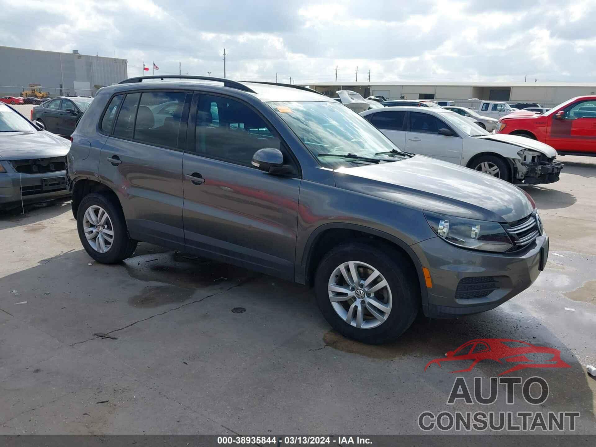 VOLKSWAGEN TIGUAN 2016 - WVGBV7AX3GW558443