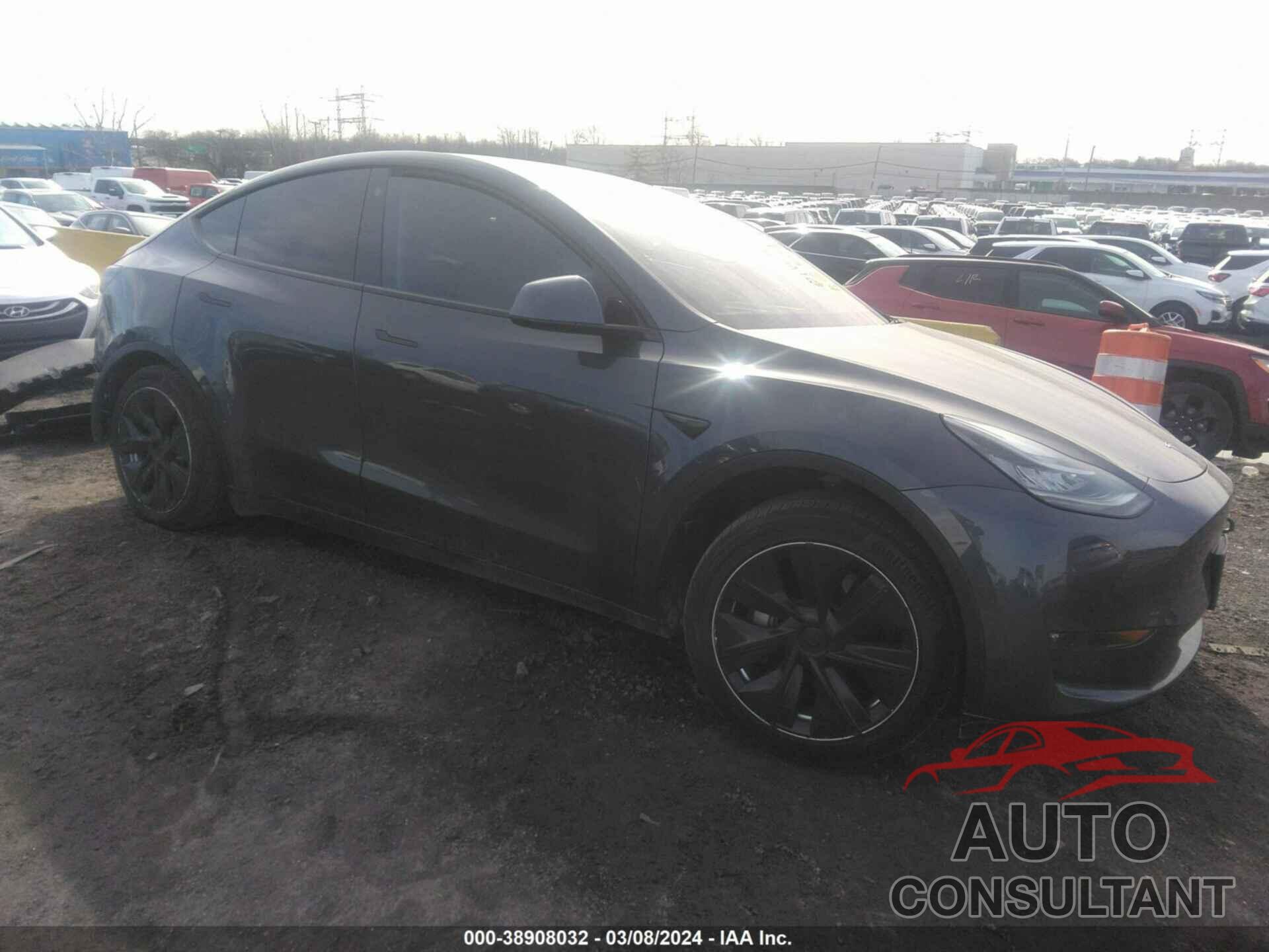 TESLA MODEL Y 2021 - 5YJYGAEEXMF299383