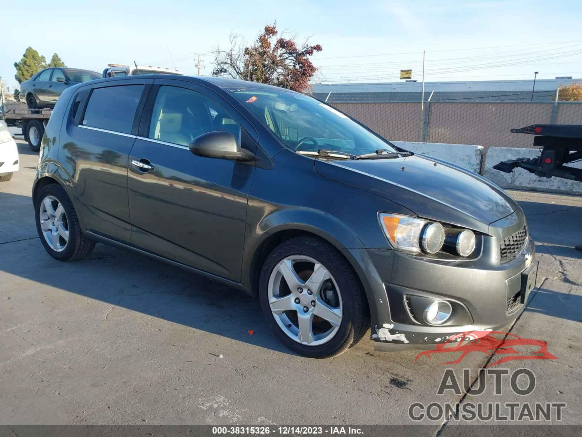 CHEVROLET SONIC 2016 - 1G1JE6SB5G4156473