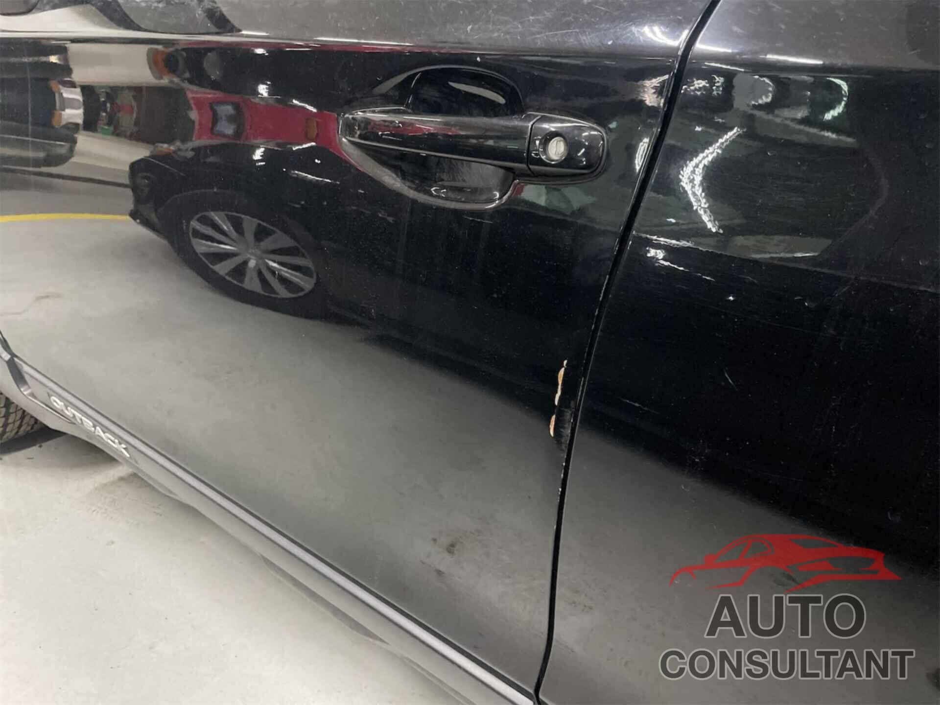 SUBARU OUTBACK 2018 - 4S4BSAFC9J3323873