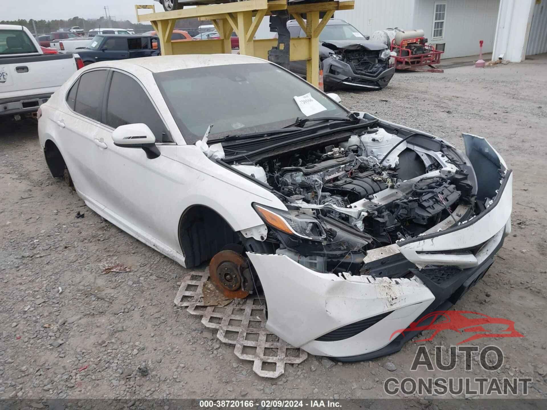TOYOTA CAMRY 2018 - JTNB11HK6J3024929