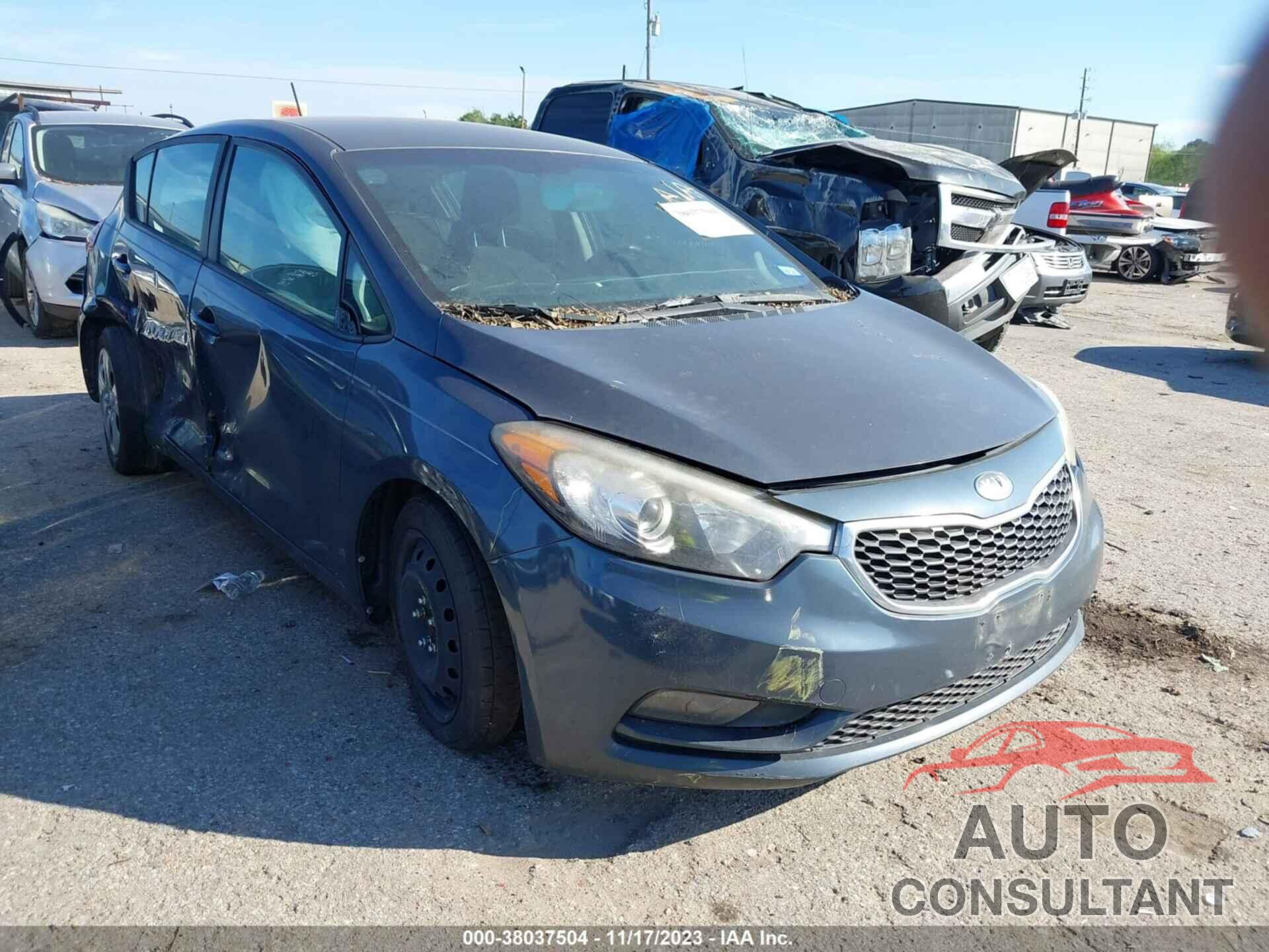 KIA FORTE 2016 - KNAFK5A8XG5547244