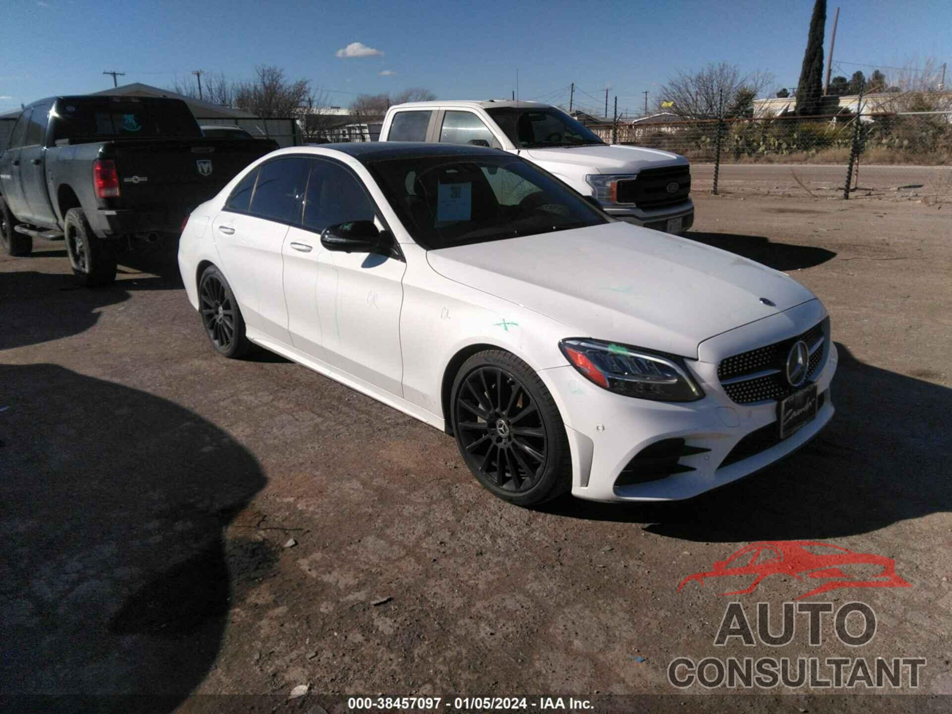 MERCEDES-BENZ C 300 2020 - 55SWF8DB4LU324849