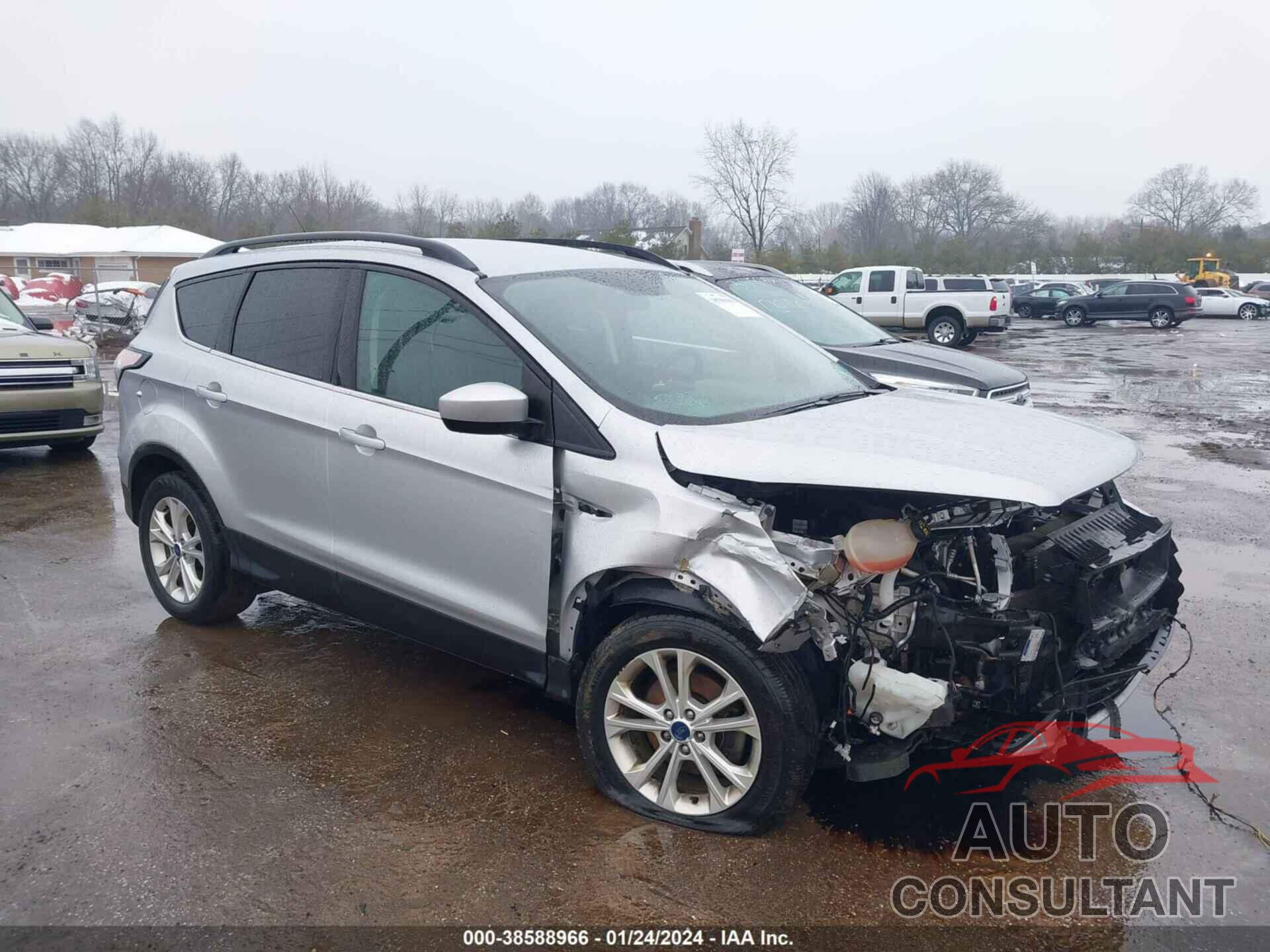 FORD ESCAPE 2017 - 1FMCU0GD7HUC56596