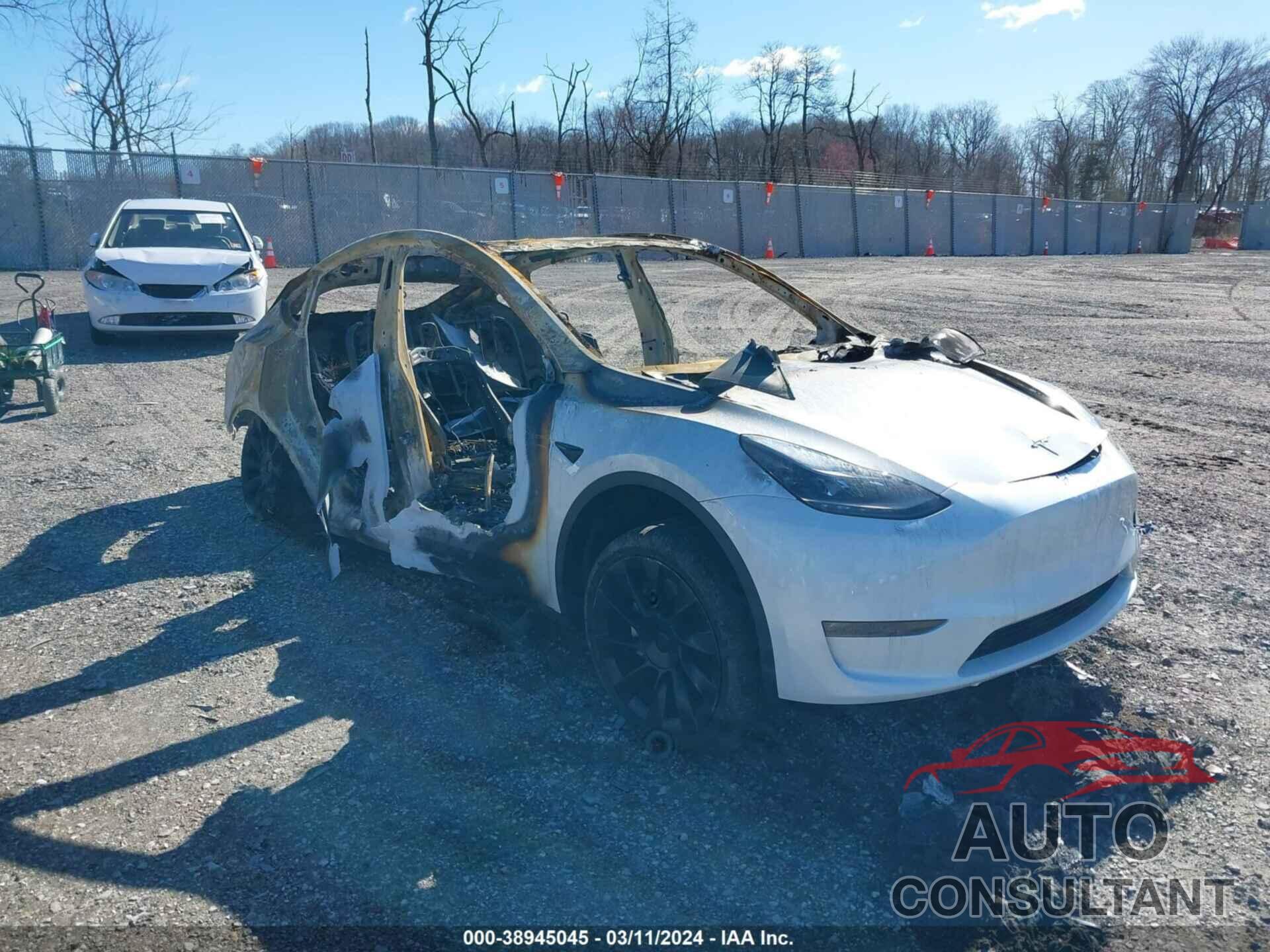 TESLA MODEL Y 2023 - 7SAYGAEE0PF591258
