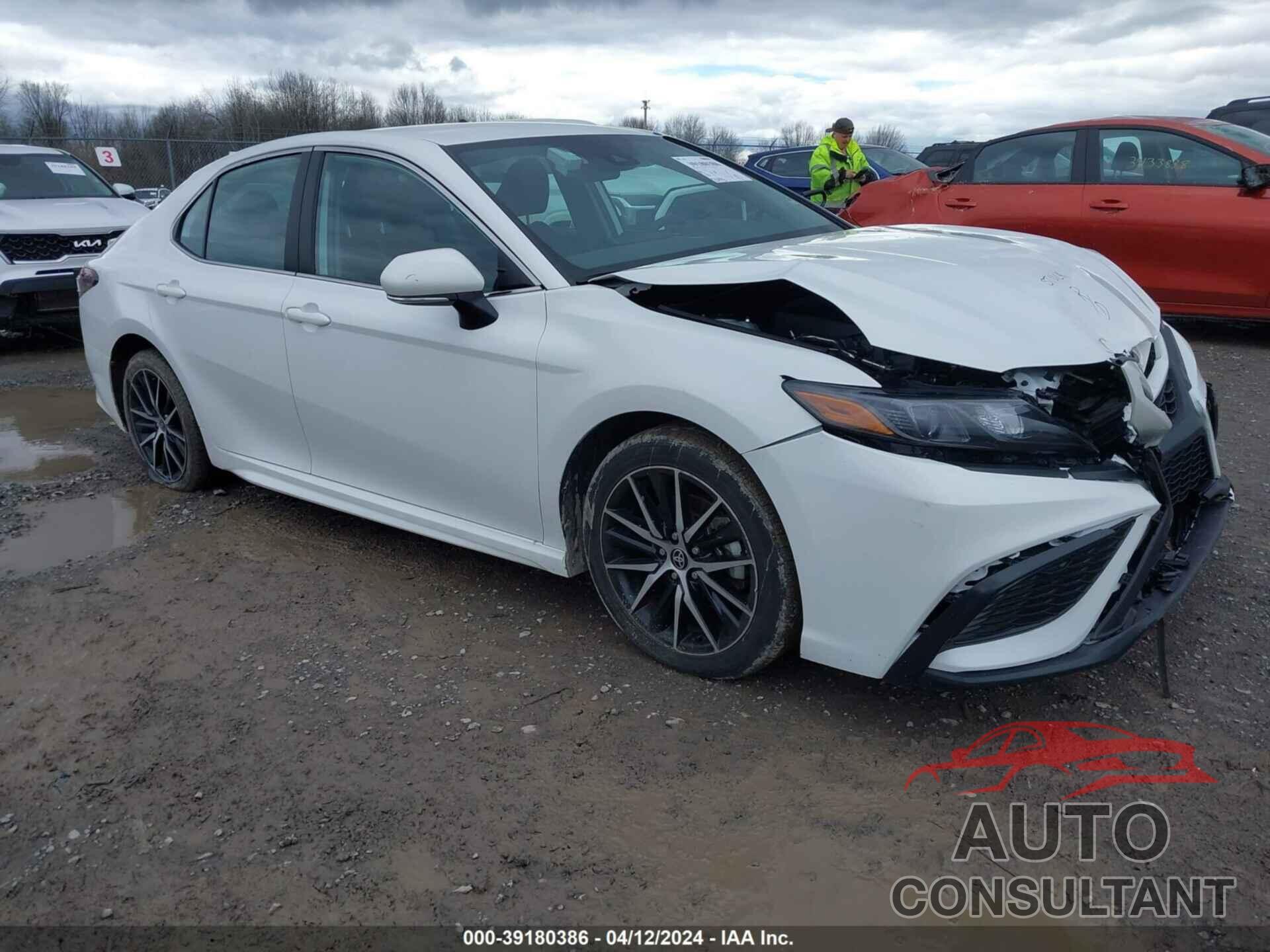 TOYOTA CAMRY 2023 - 4T1G11AK2PU810083