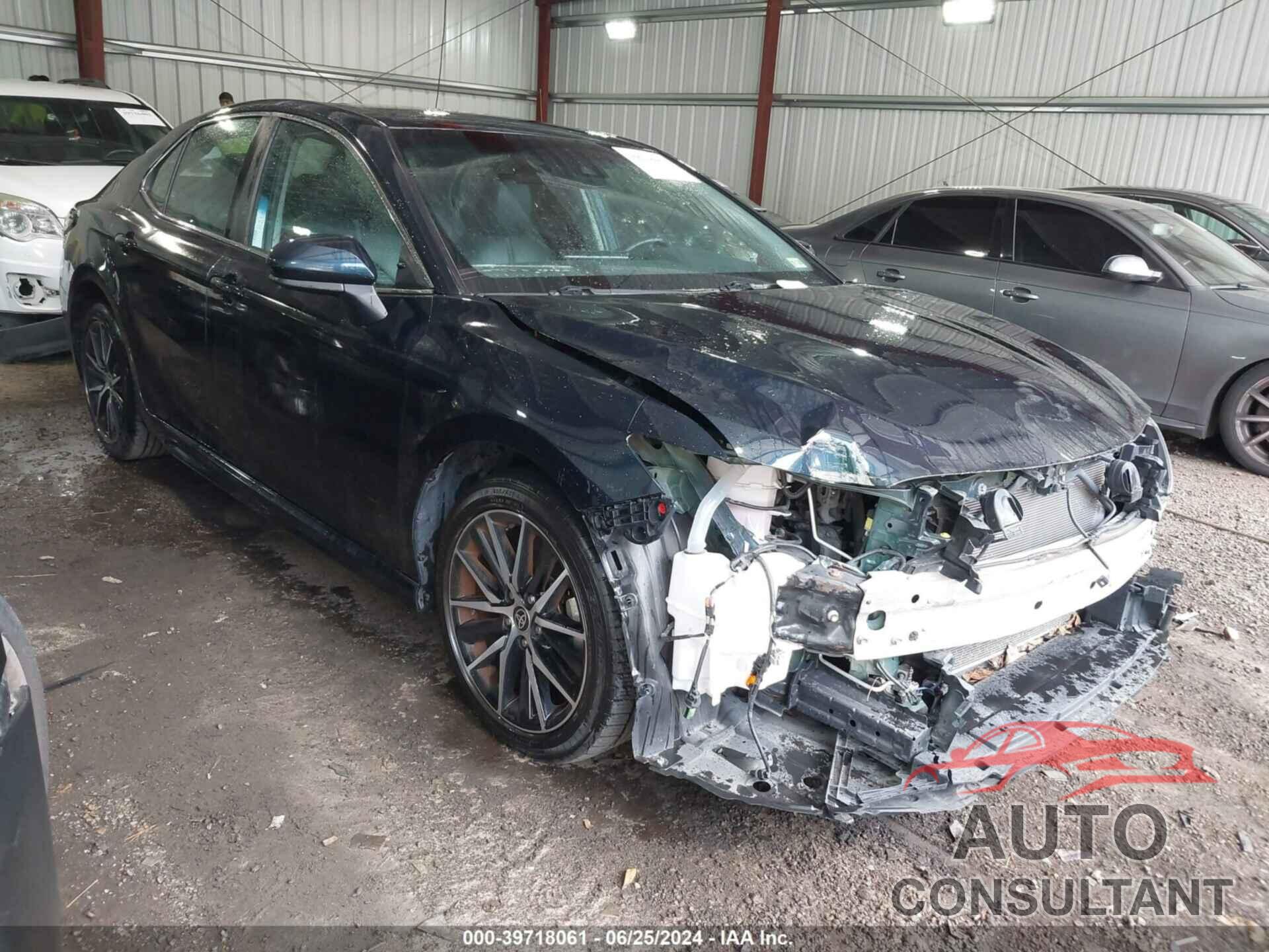 TOYOTA CAMRY 2021 - 4T1G11AK6MU414461
