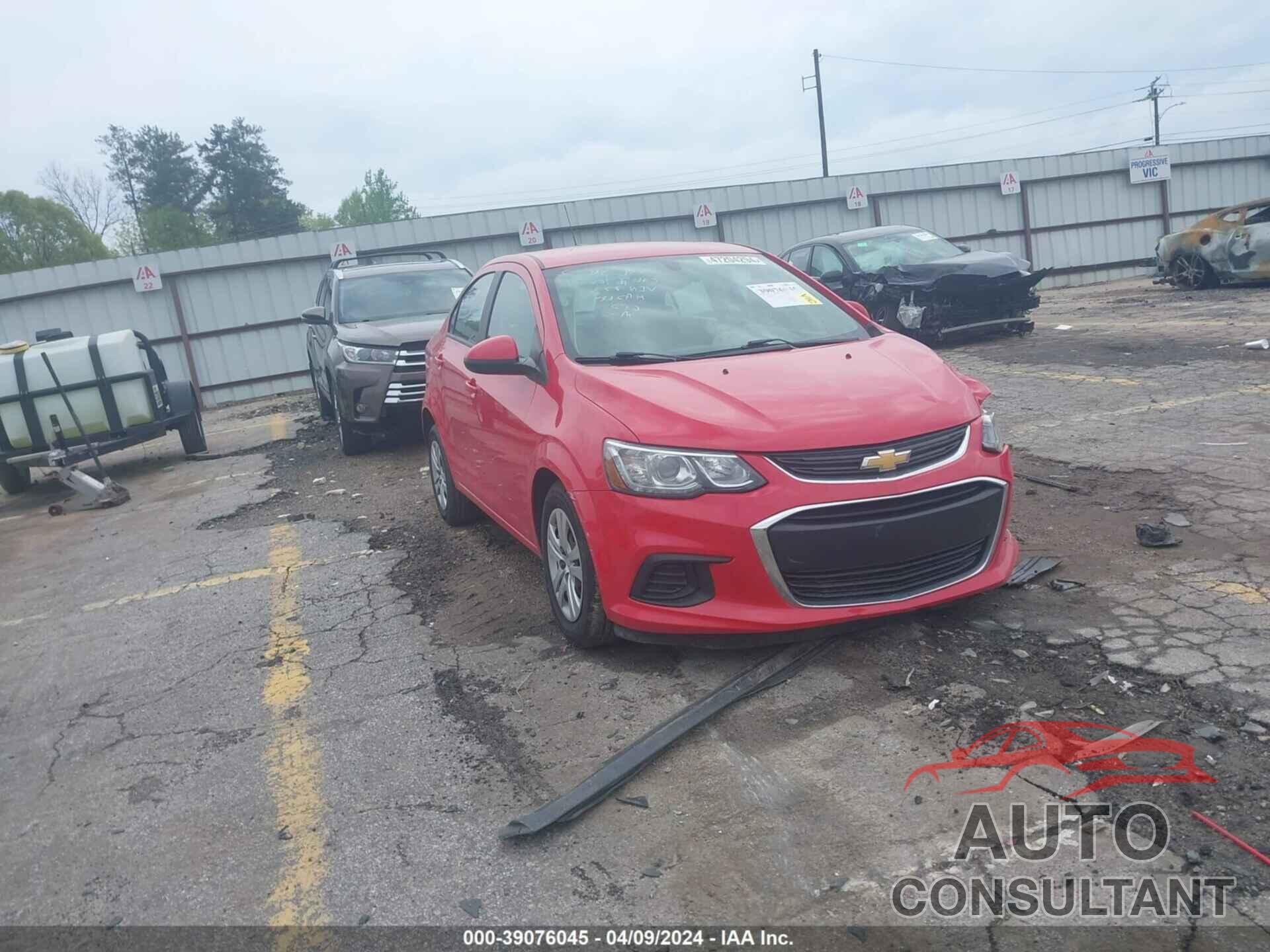 CHEVROLET SONIC 2019 - 1G1JB5SB4K4107731