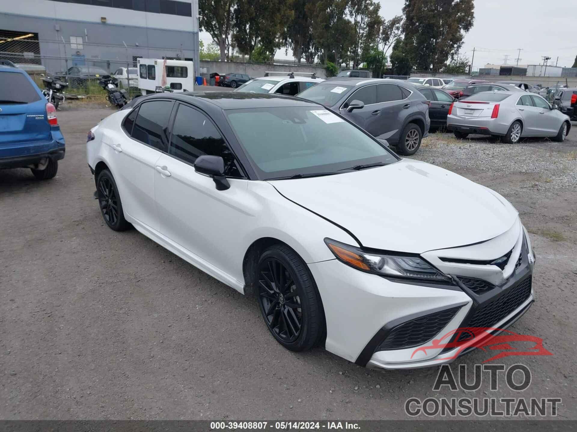 TOYOTA CAMRY 2022 - 4T1K31AK7NU041212