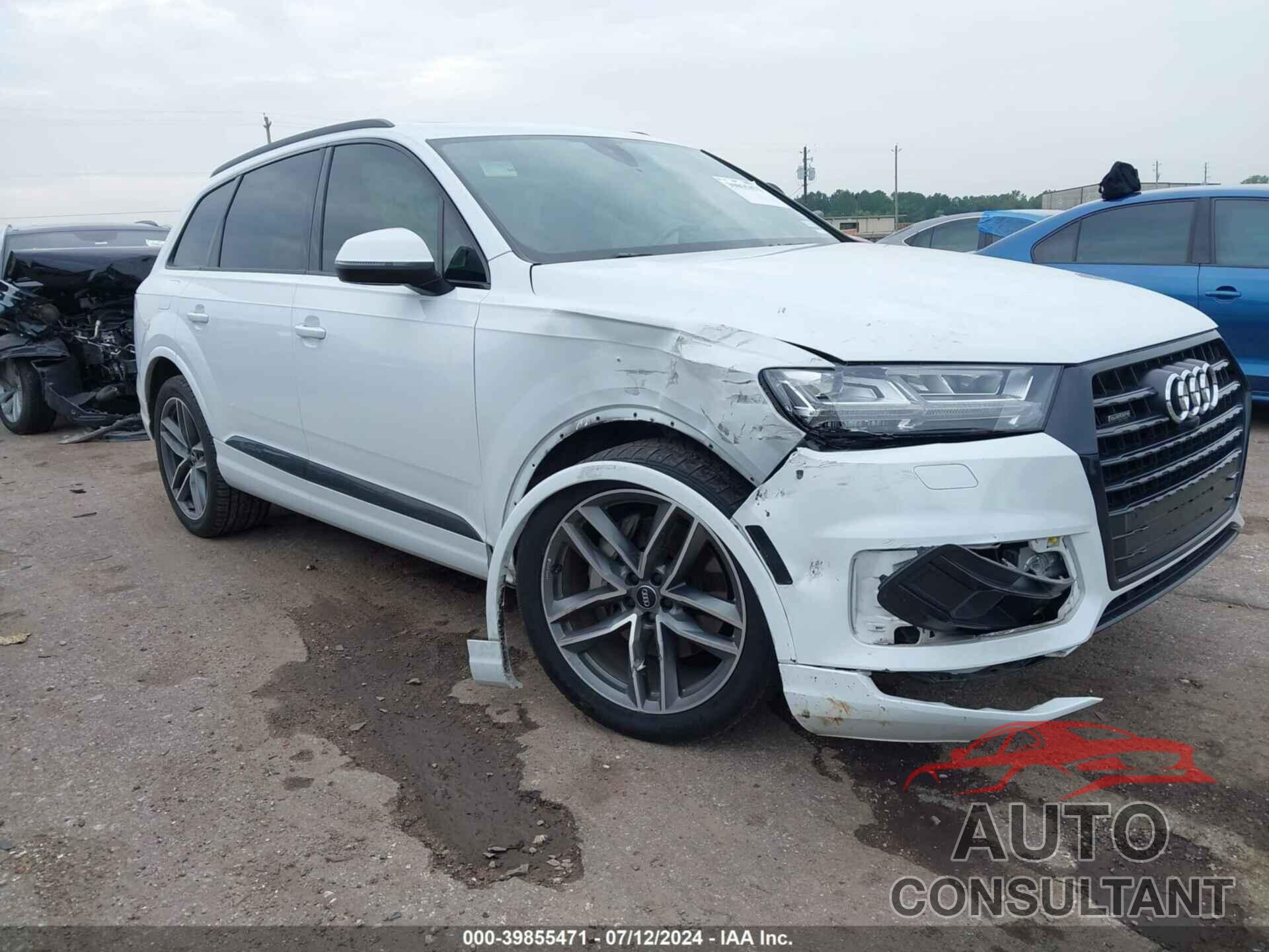 AUDI Q7 2018 - WA1VAAF70JD032075