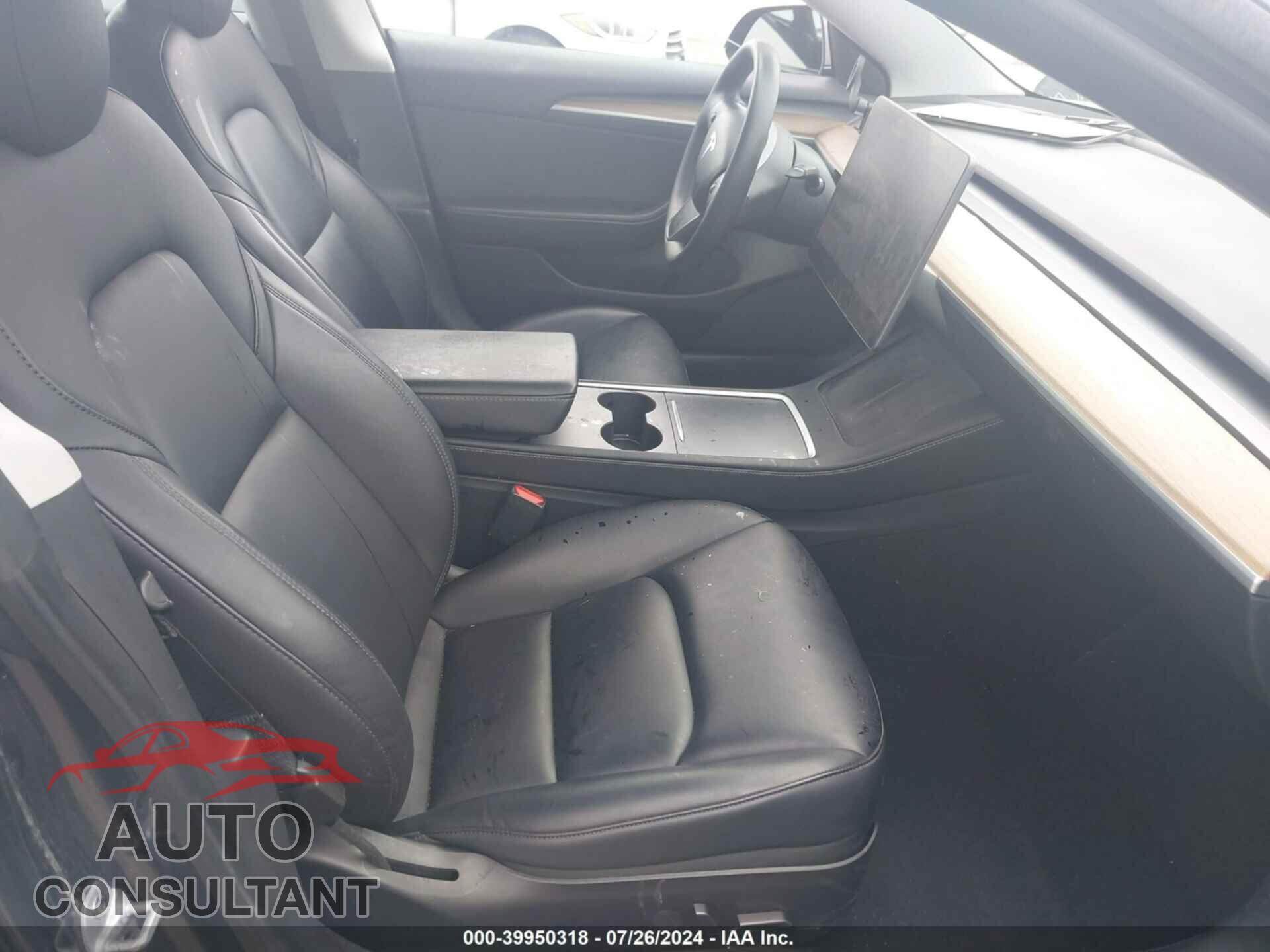 TESLA MODEL 3 2021 - 5YJ3E1EB8MF044706