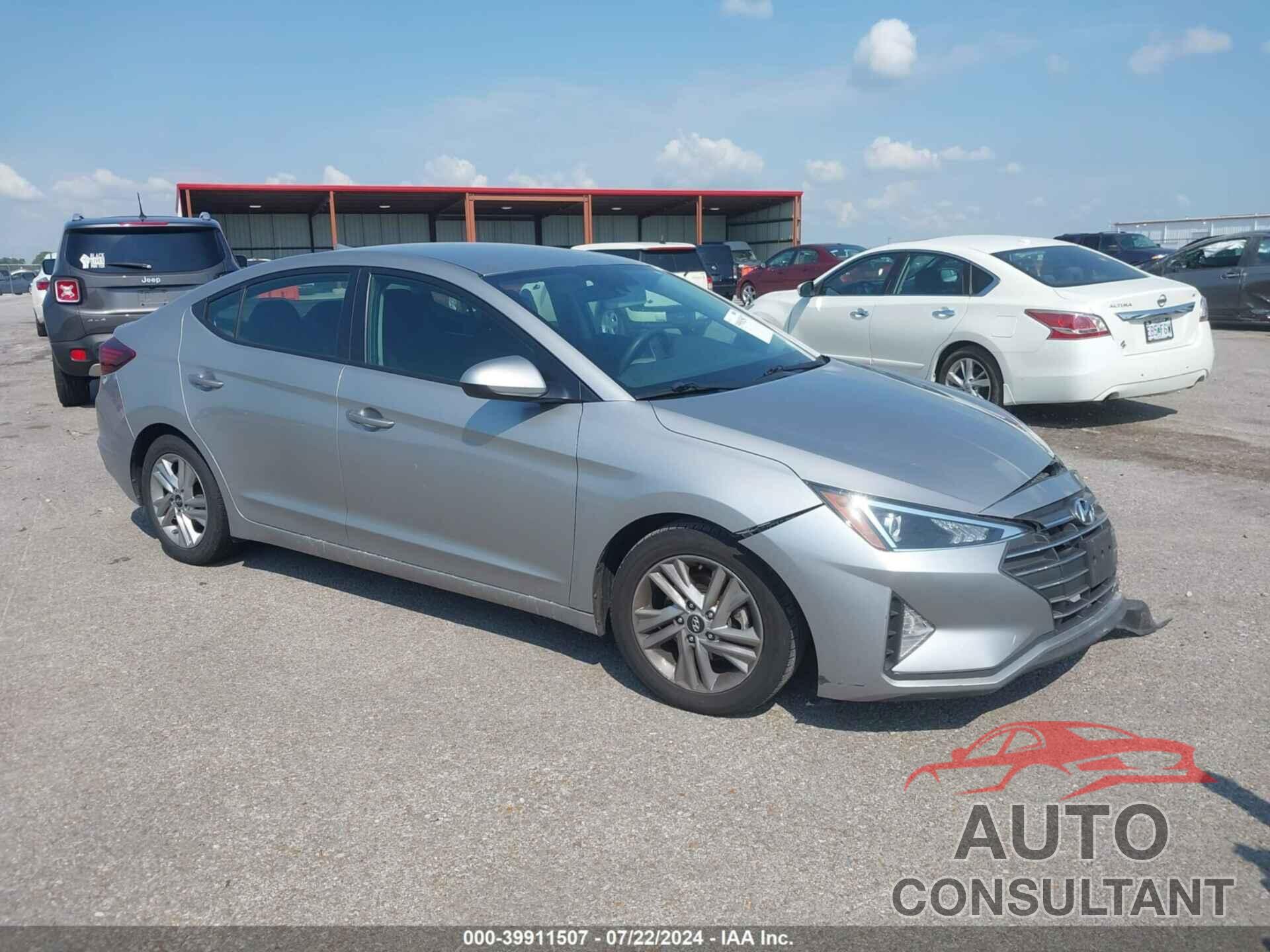 HYUNDAI ELANTRA 2020 - 5NPD84LF3LH562063