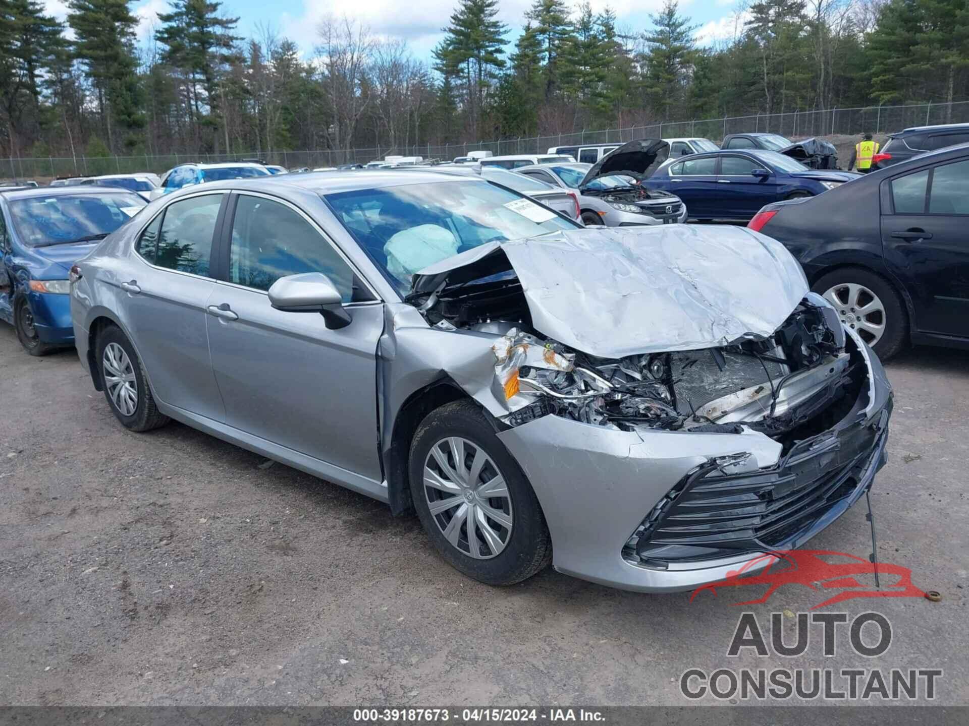 TOYOTA CAMRY 2022 - 4T1C31AK5NU599256