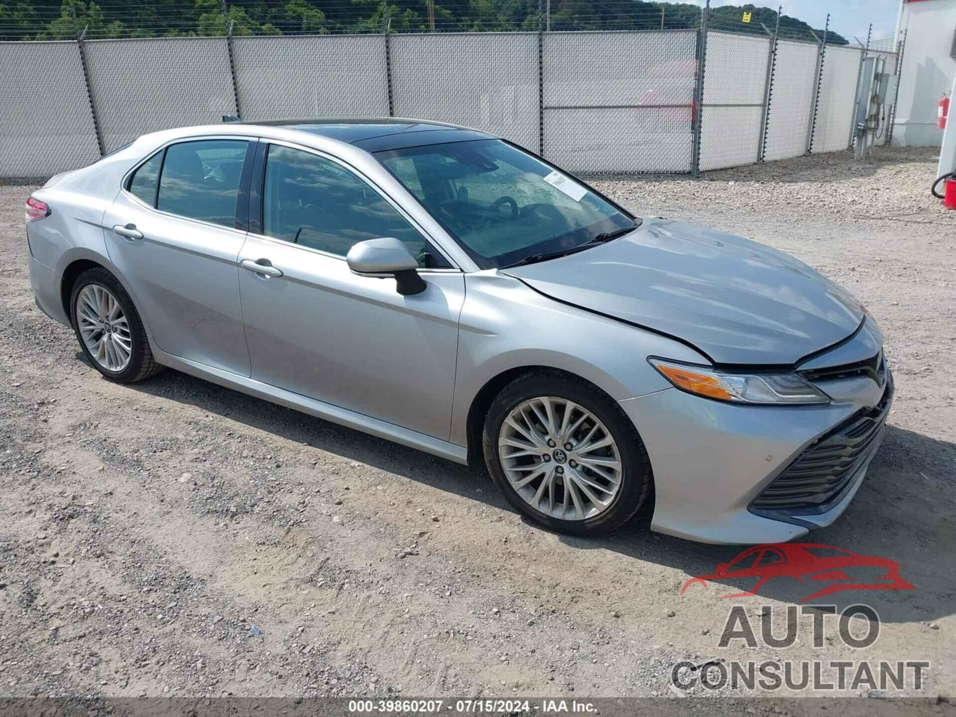 TOYOTA CAMRY 2019 - 4T1B11HK1KU160025