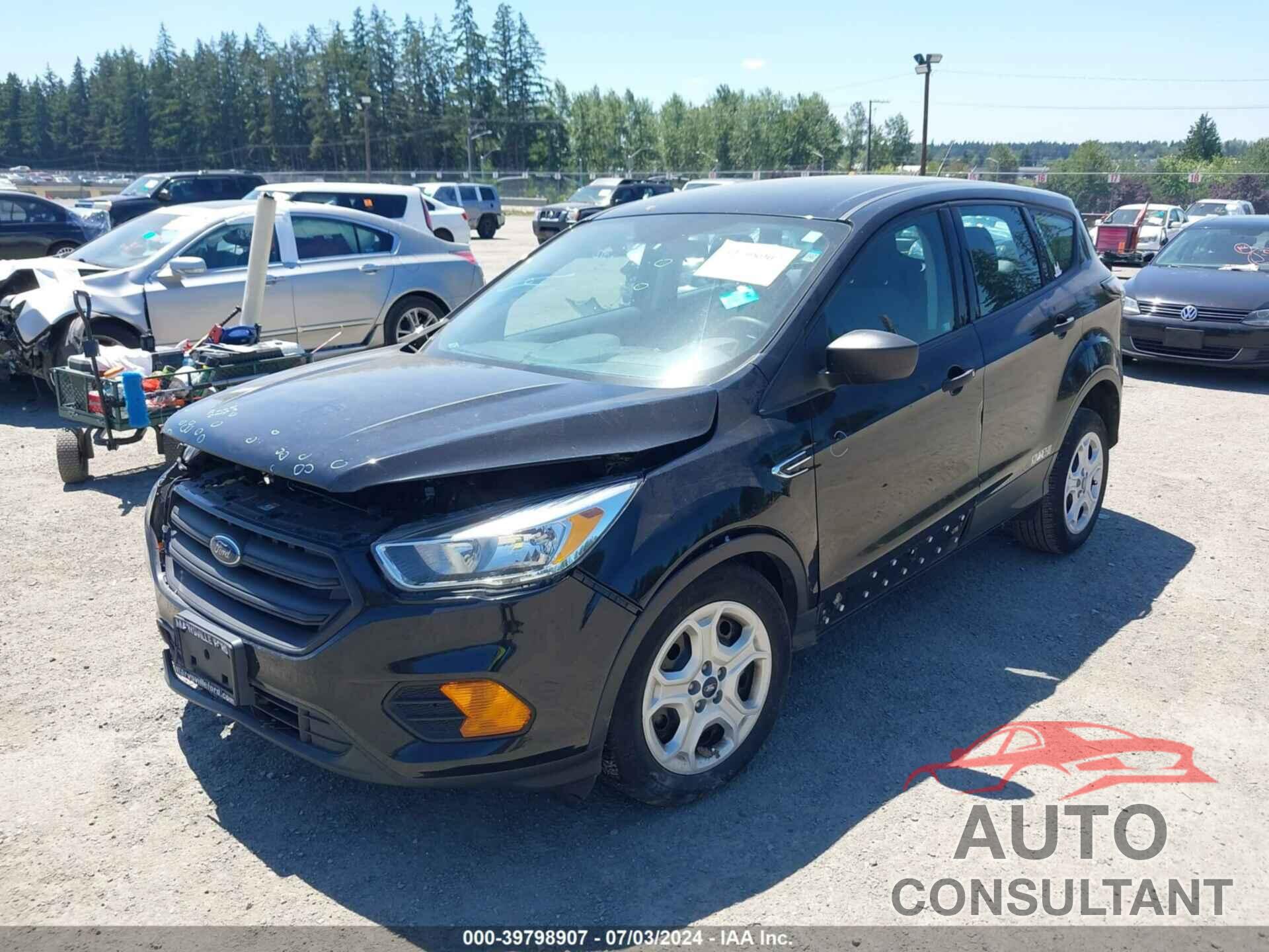 FORD ESCAPE 2017 - 1FMCU0F72HUD43155