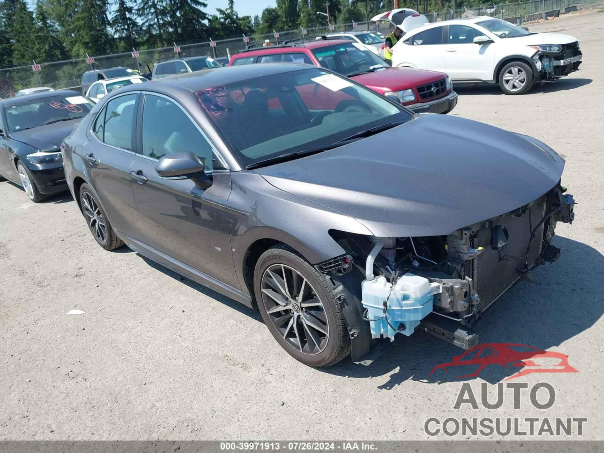 TOYOTA CAMRY 2022 - 4T1G11AKXNU693141