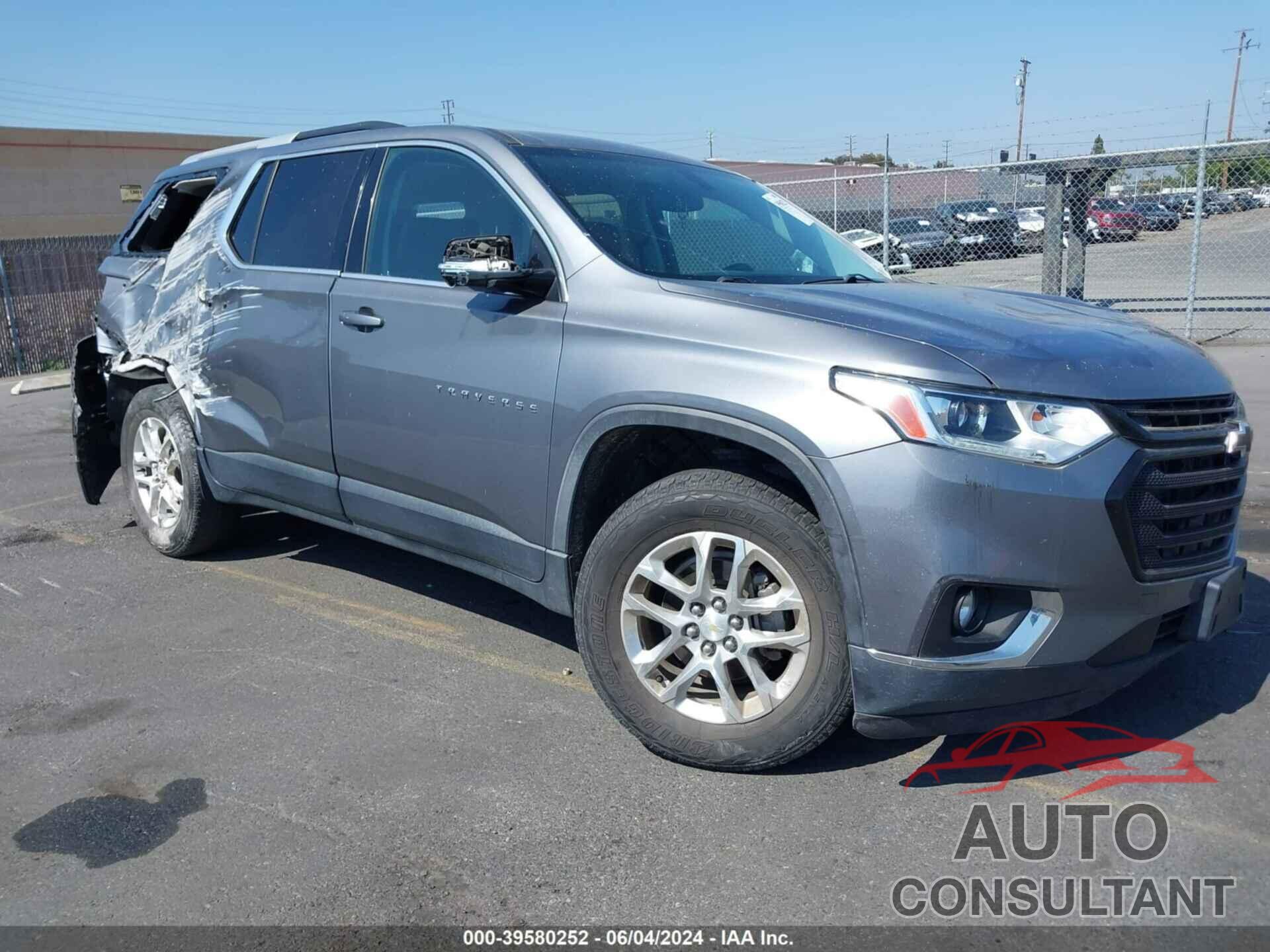 CHEVROLET TRAVERSE 2018 - 1GNERGKW8JJ229177