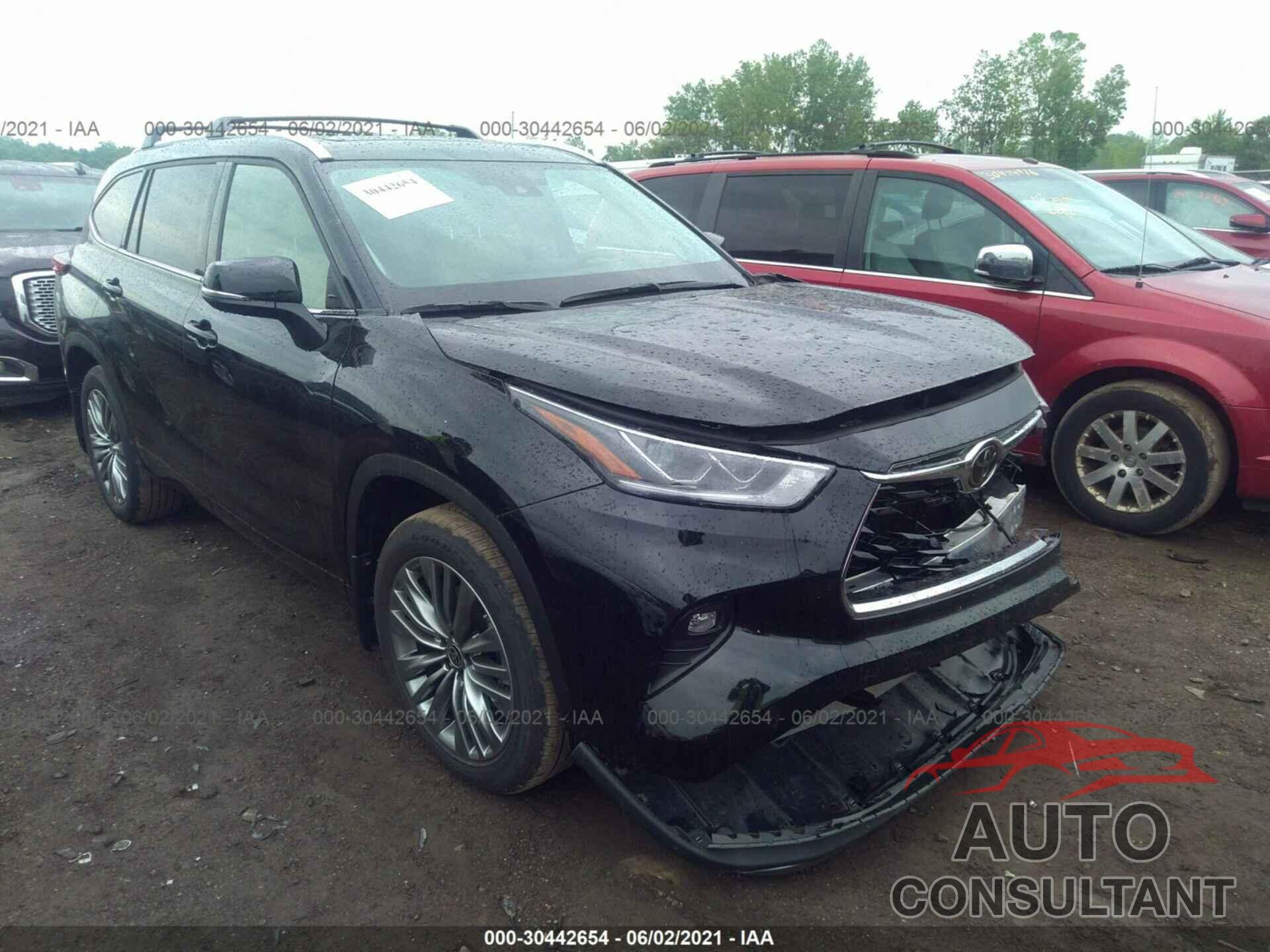 TOYOTA HIGHLANDER 2021 - 5TDFZRBH7MS101269