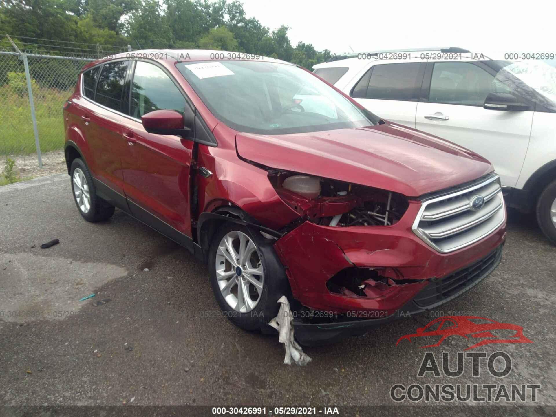 FORD ESCAPE 2017 - 1FMCU0GDXHUA57820